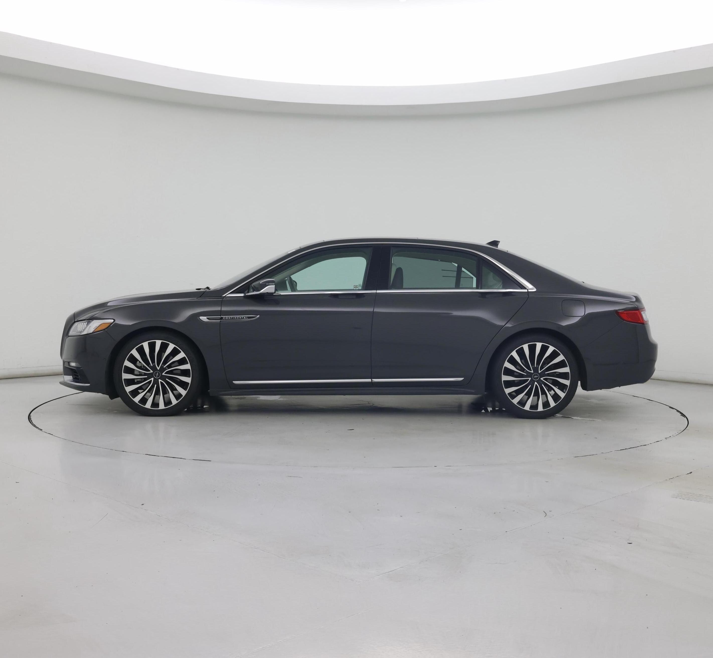 Thumbnail: 2019 Lincoln Continental - 3