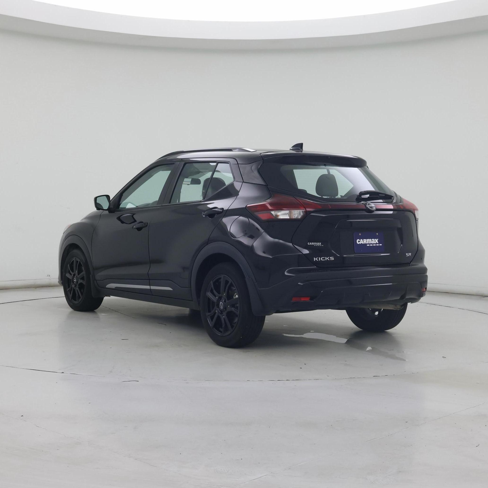 Thumbnail: 2023 Nissan Kicks - 2