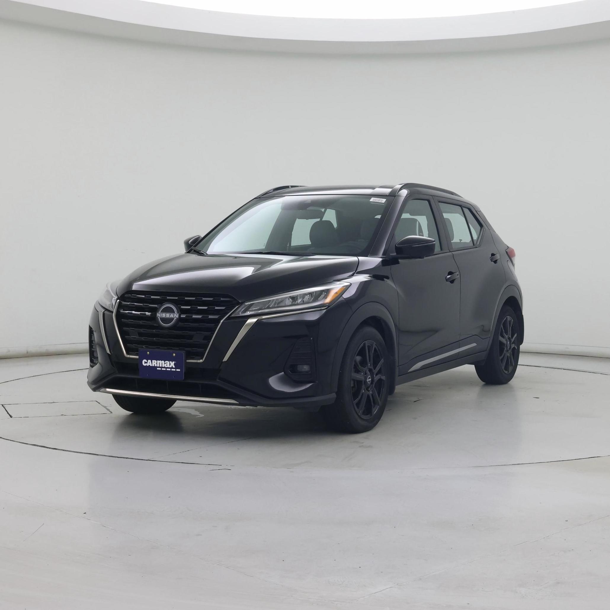 Thumbnail: 2023 Nissan Kicks - 4