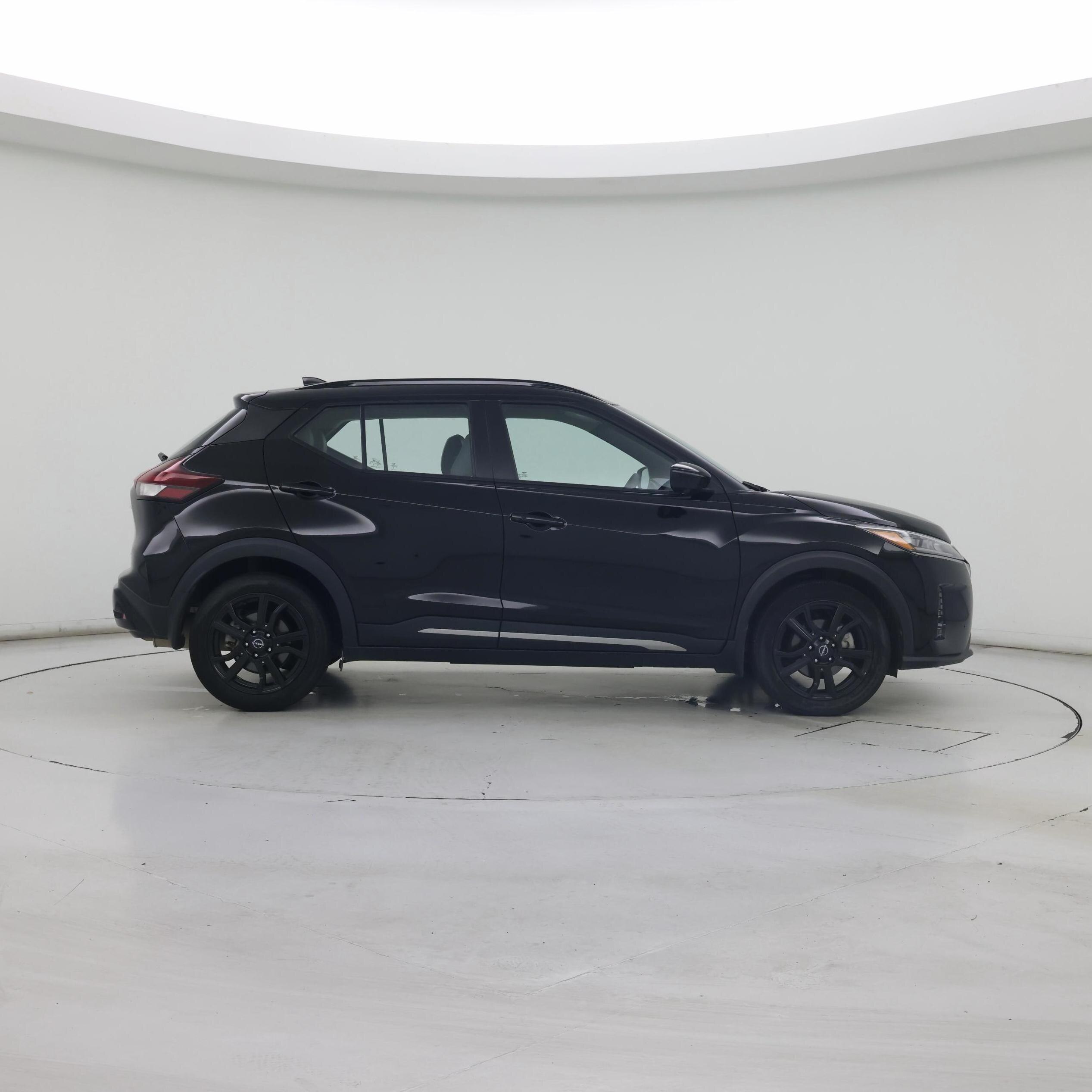 Thumbnail: 2023 Nissan Kicks - 7
