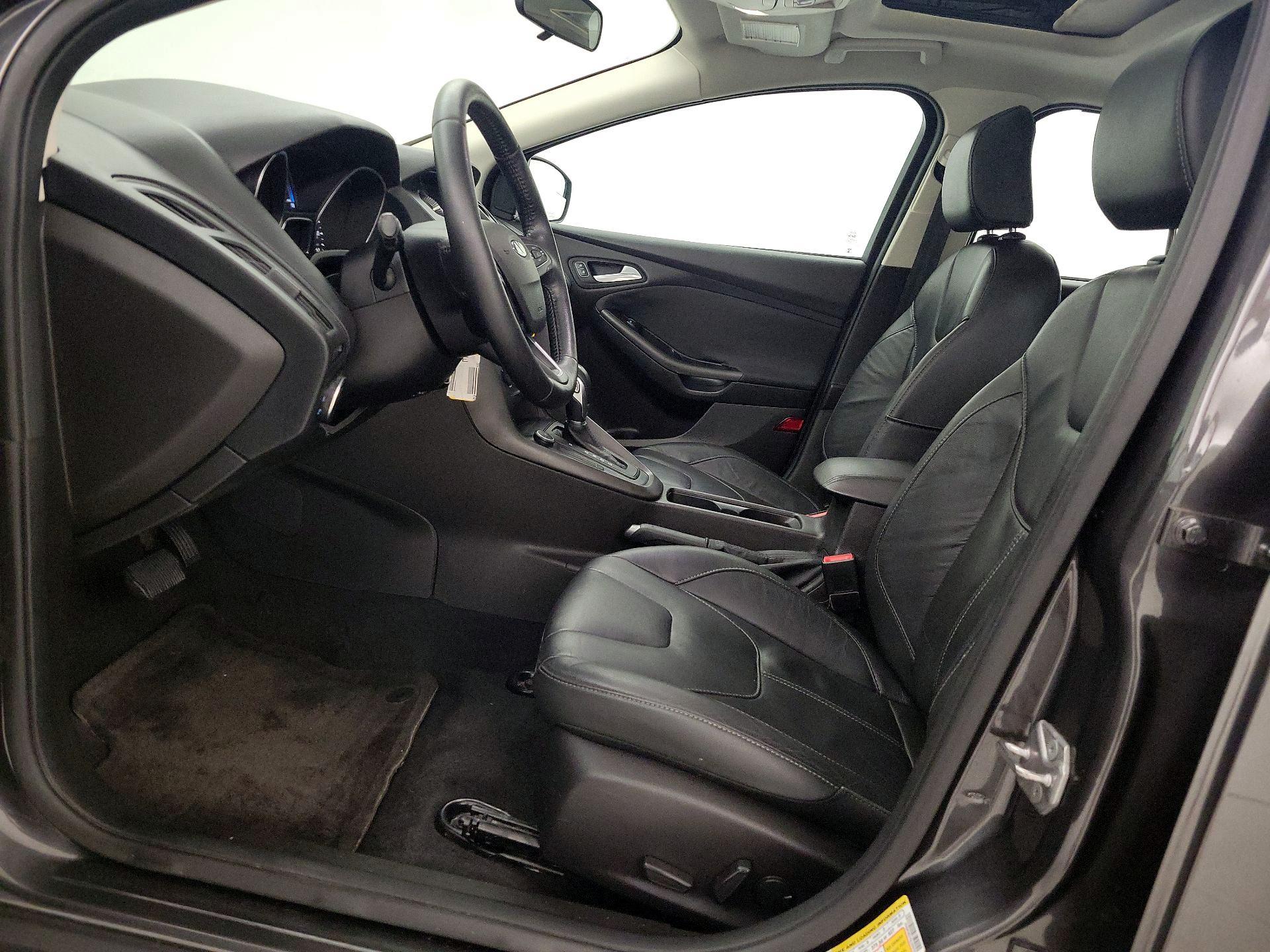 Thumbnail: 2016 Ford Focus - 11