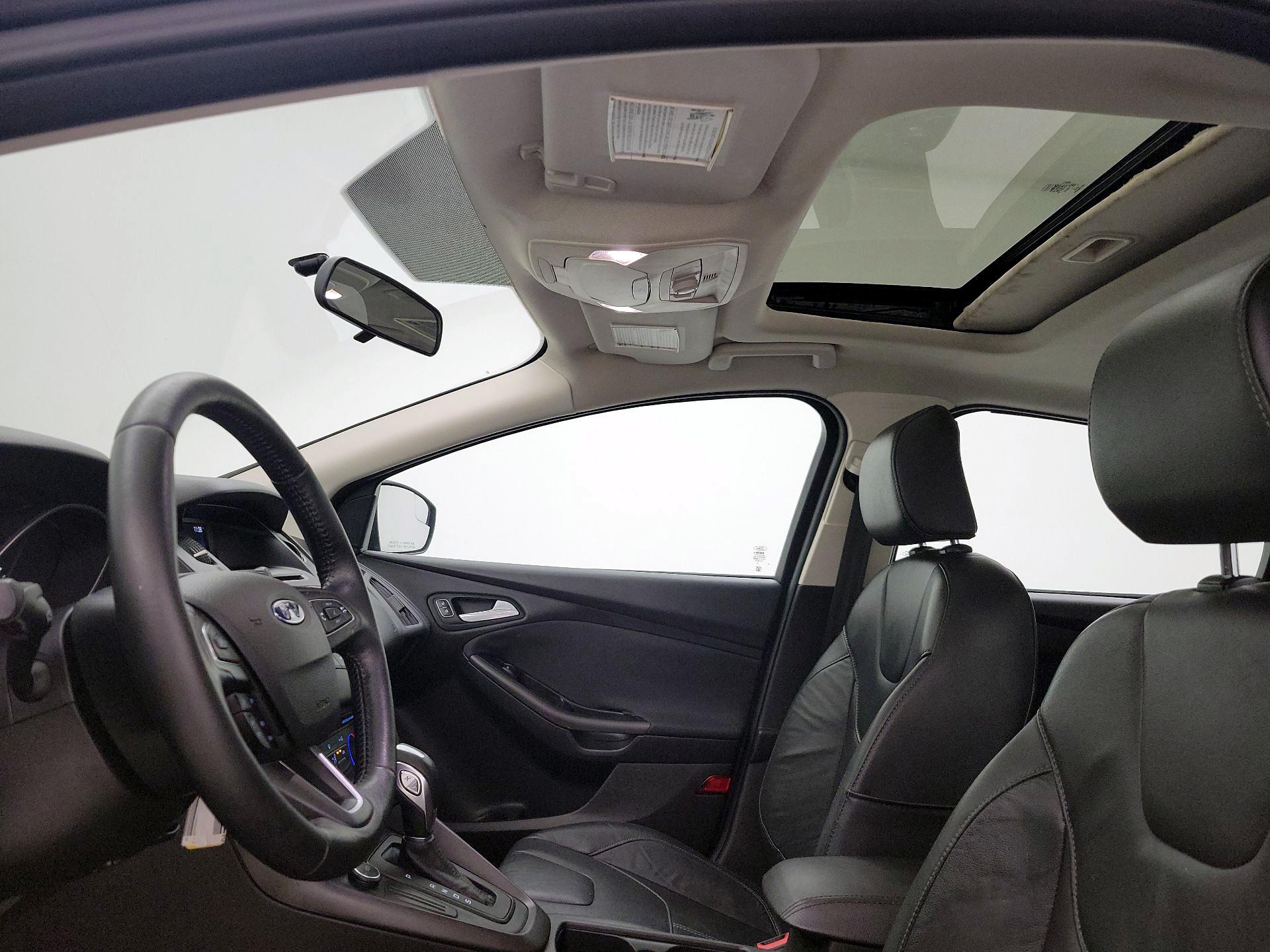 Thumbnail: 2016 Ford Focus - 18