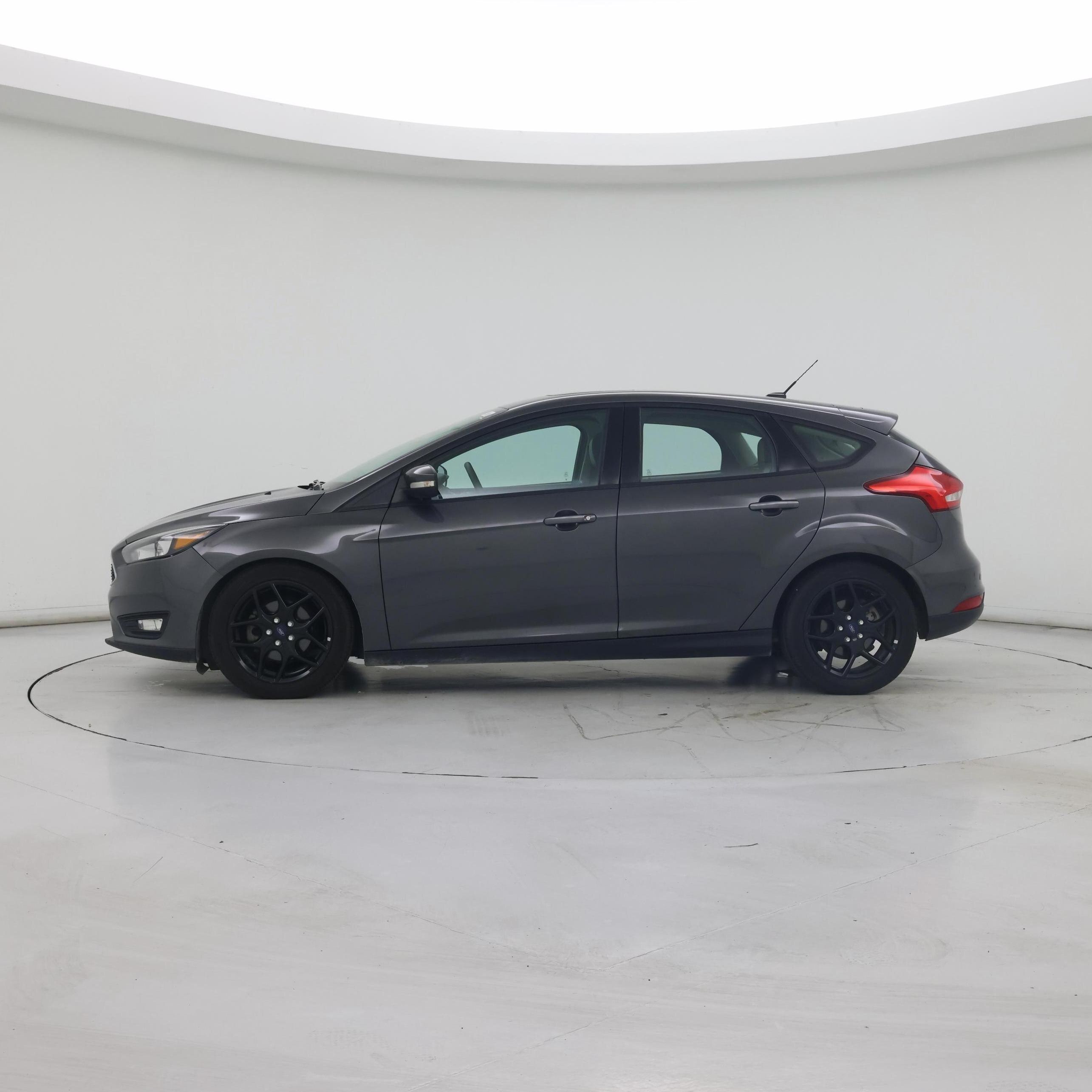 Thumbnail: 2016 Ford Focus - 3