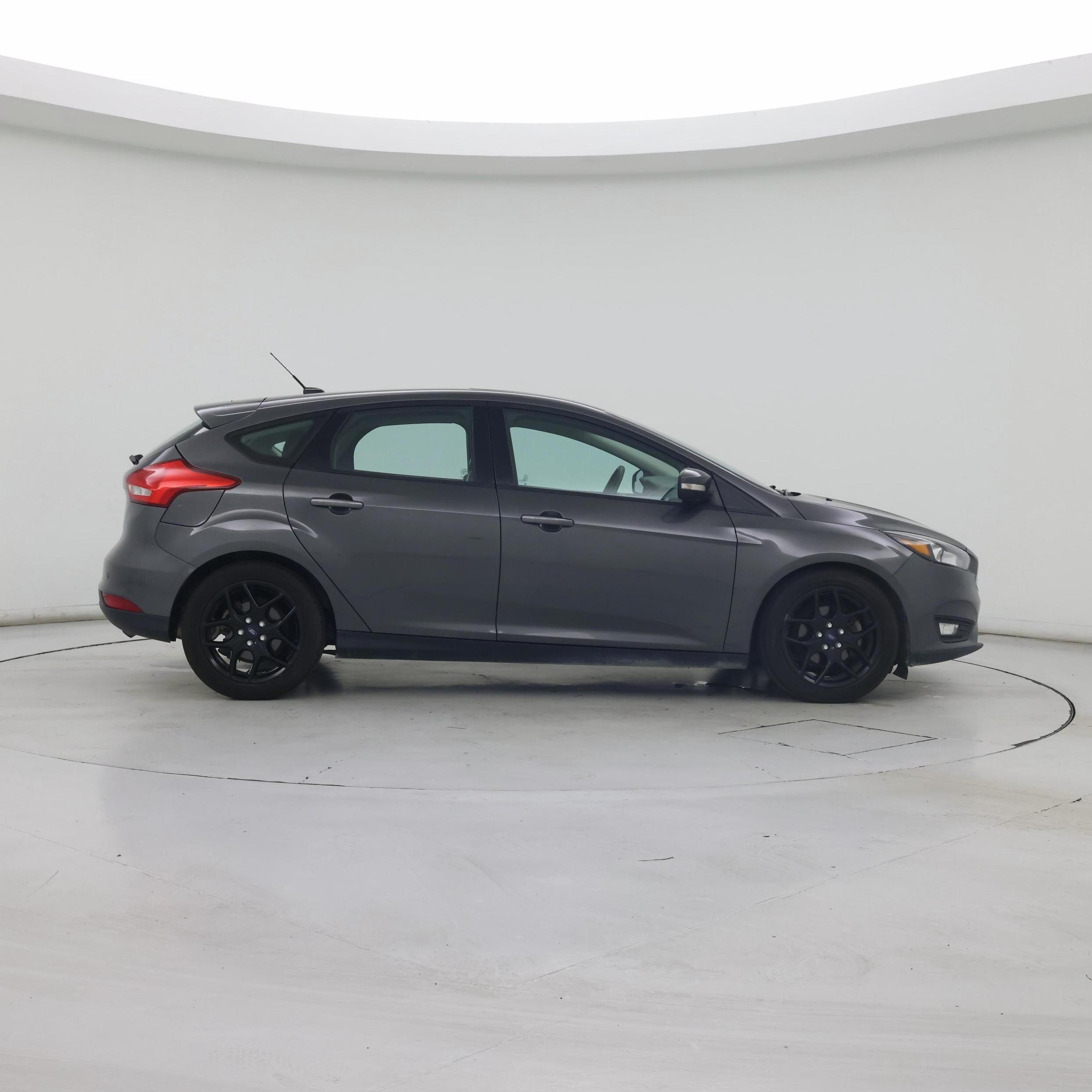Thumbnail: 2016 Ford Focus - 7