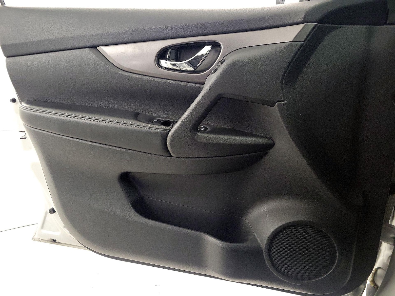 2015 Nissan Rogue SV - Photo 13