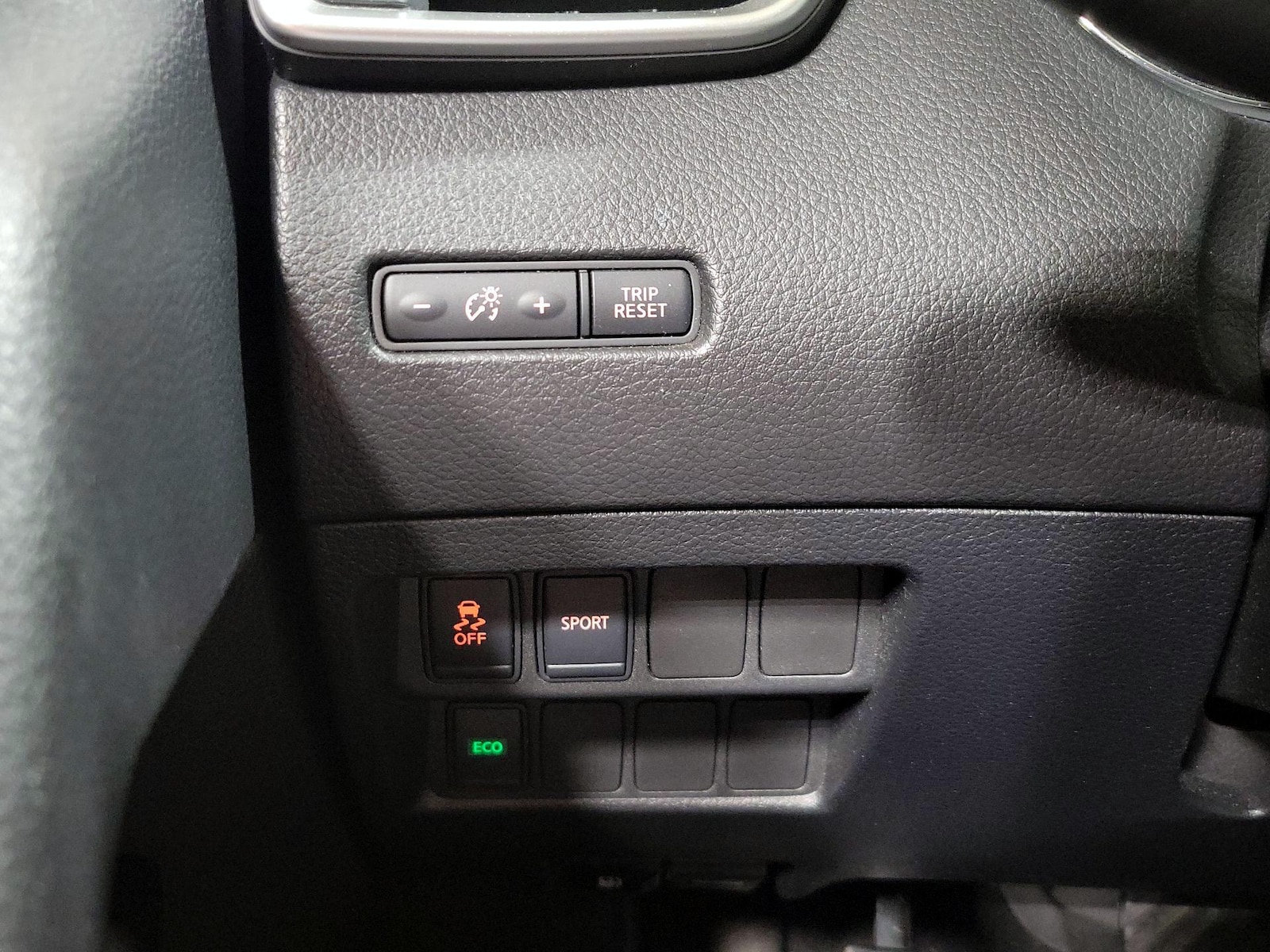 2015 Nissan Rogue SV - Photo 14