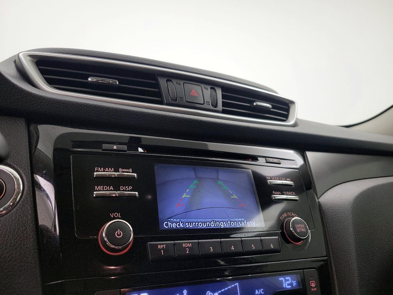 2015 Nissan Rogue SV - Photo 15