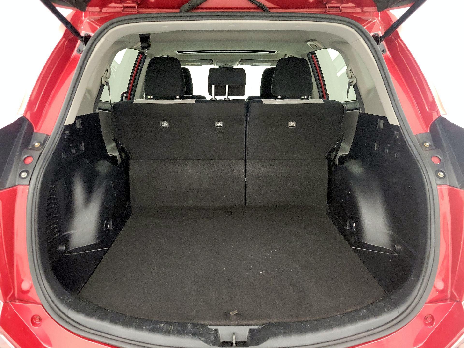 Thumbnail: 2017 Toyota RAV4 - 20