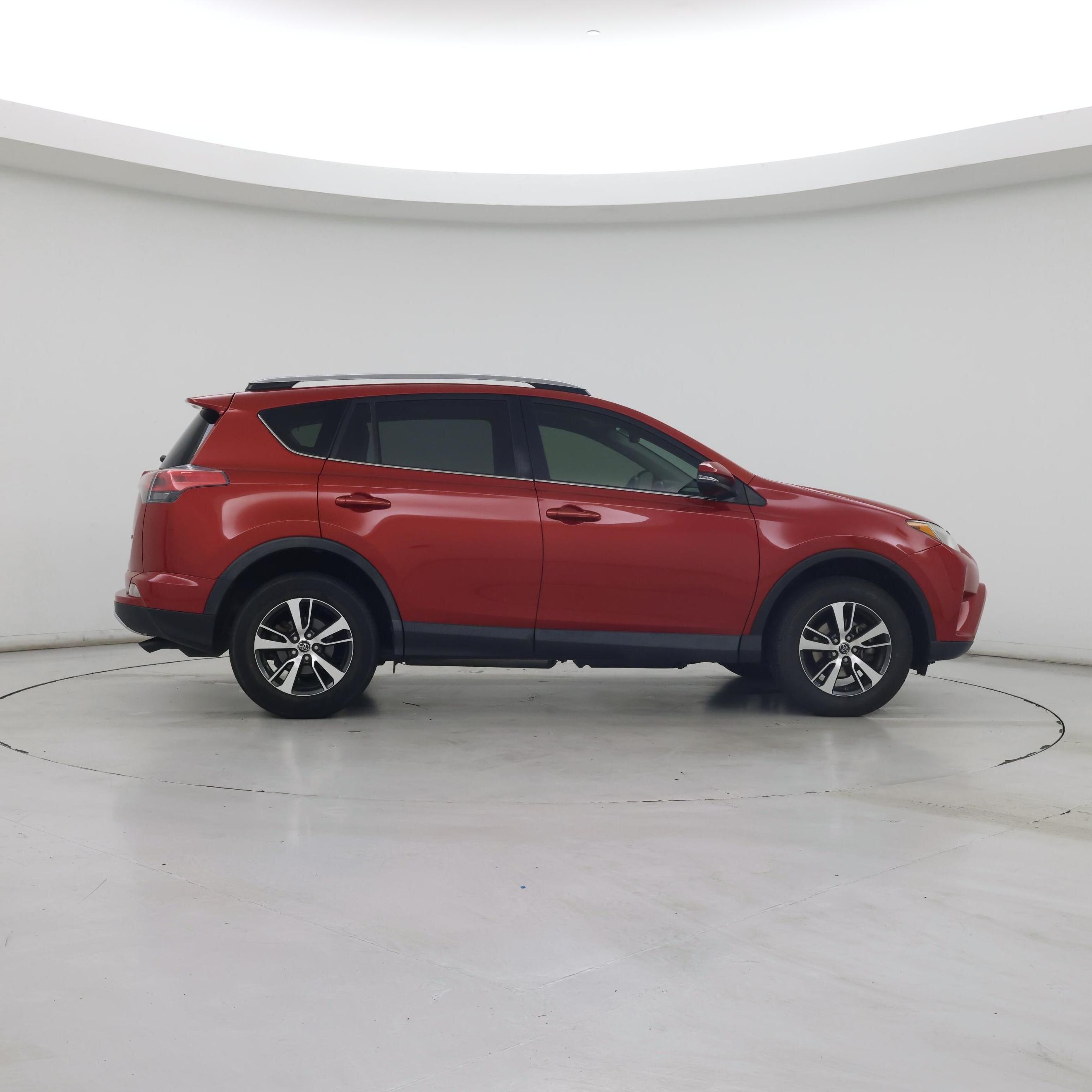 Thumbnail: 2017 Toyota RAV4 - 7