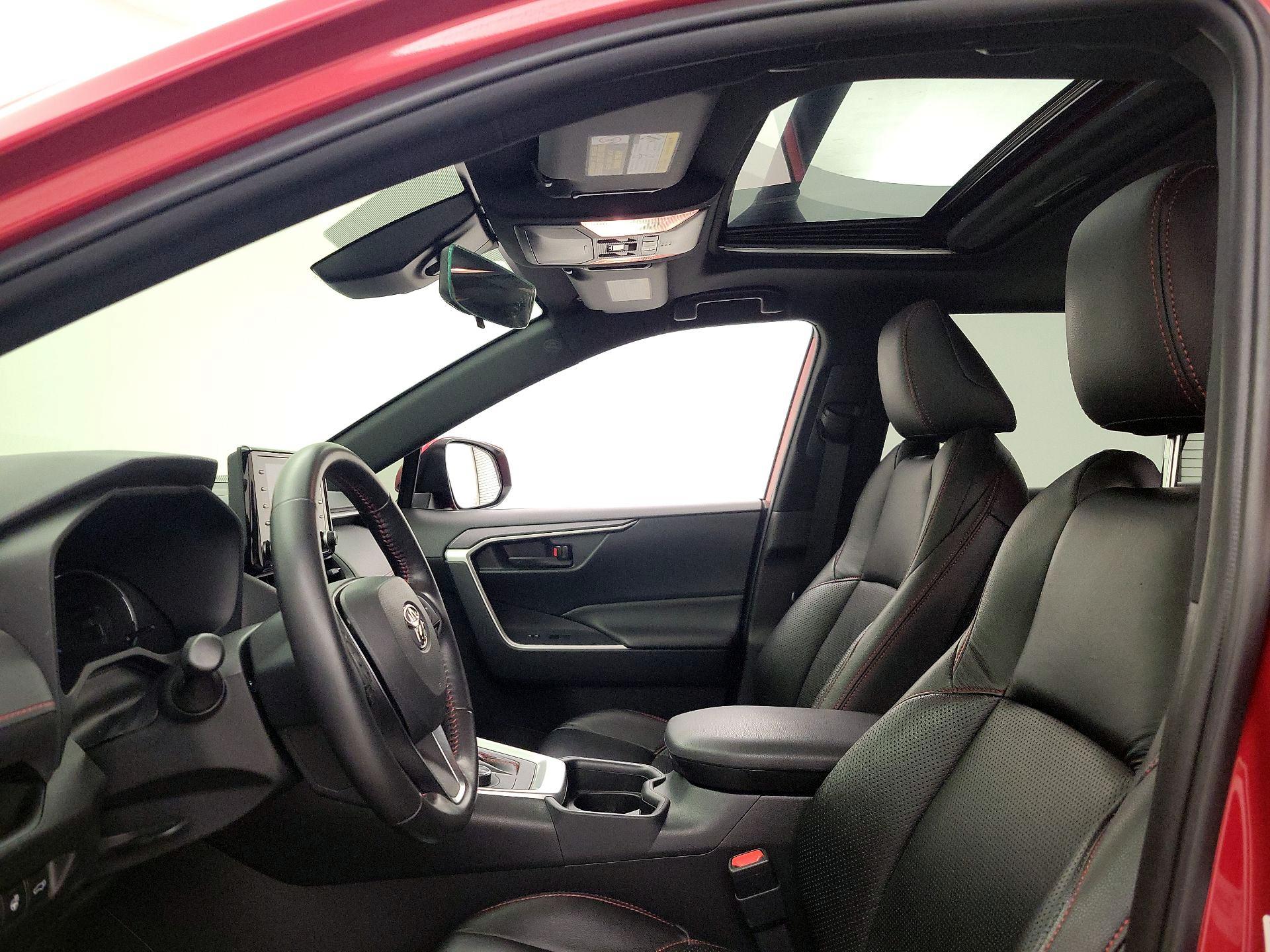 Thumbnail: 2021 Toyota RAV4 - 19