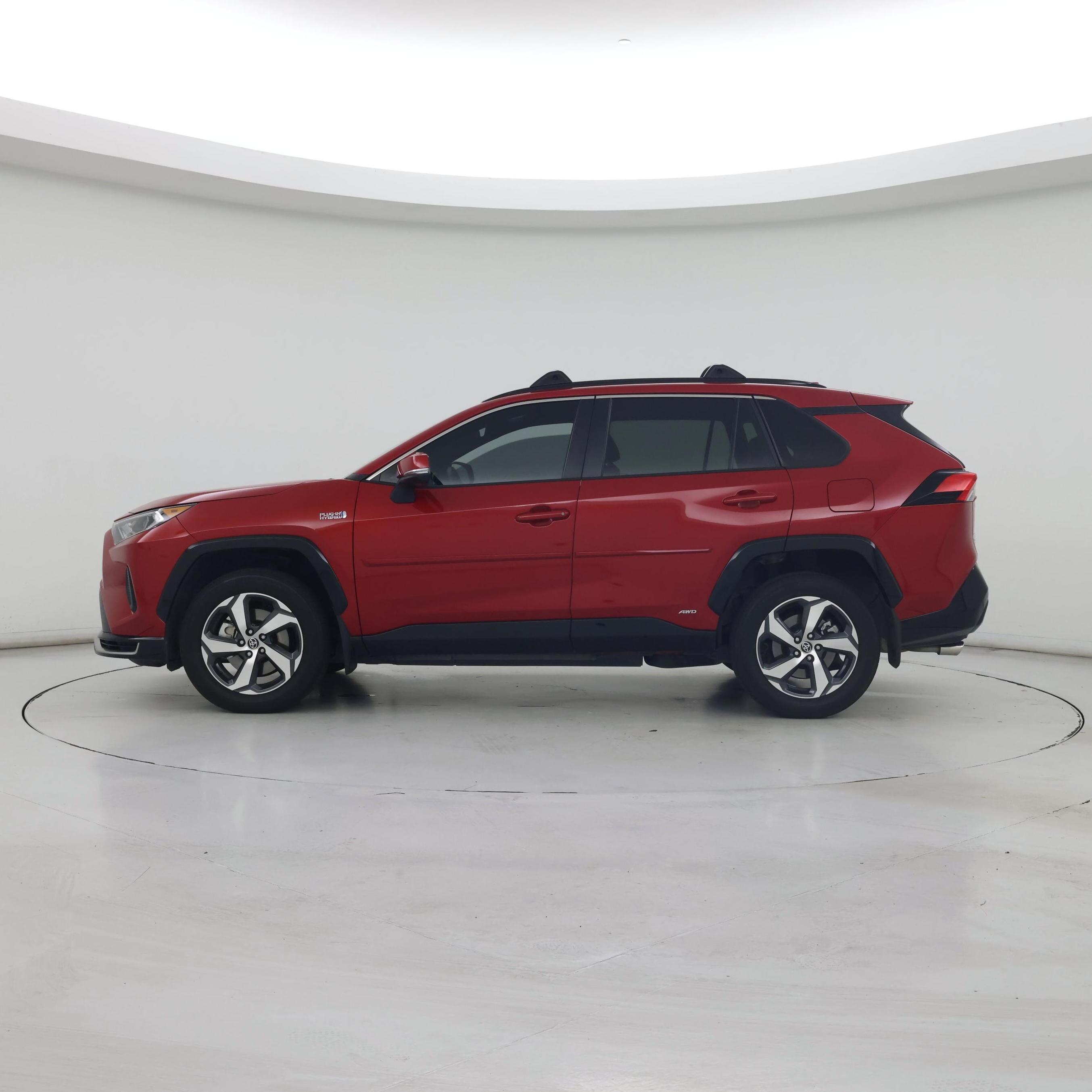 Thumbnail: 2021 Toyota RAV4 - 3