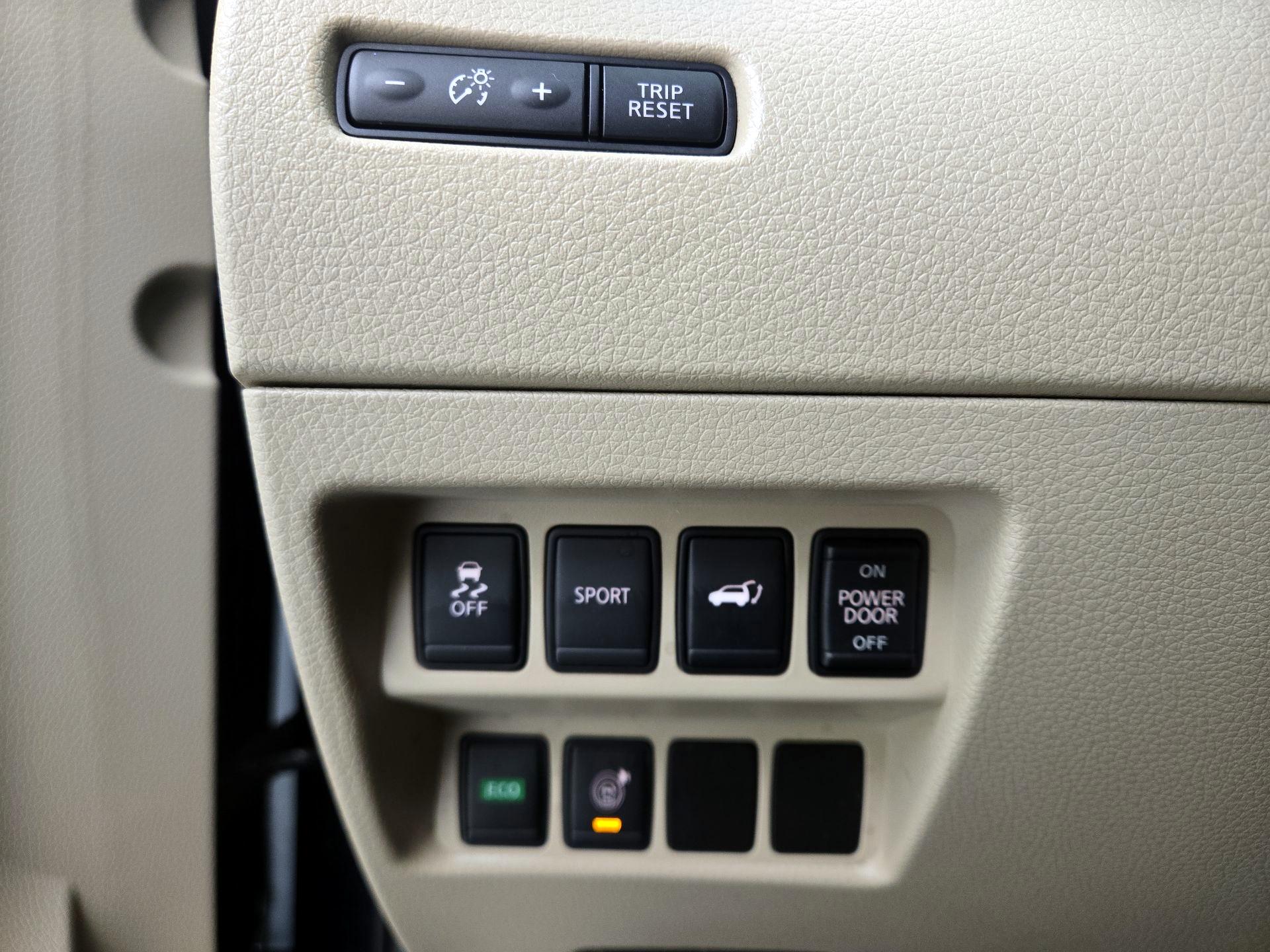 Thumbnail: 2016 Nissan Rogue - 13