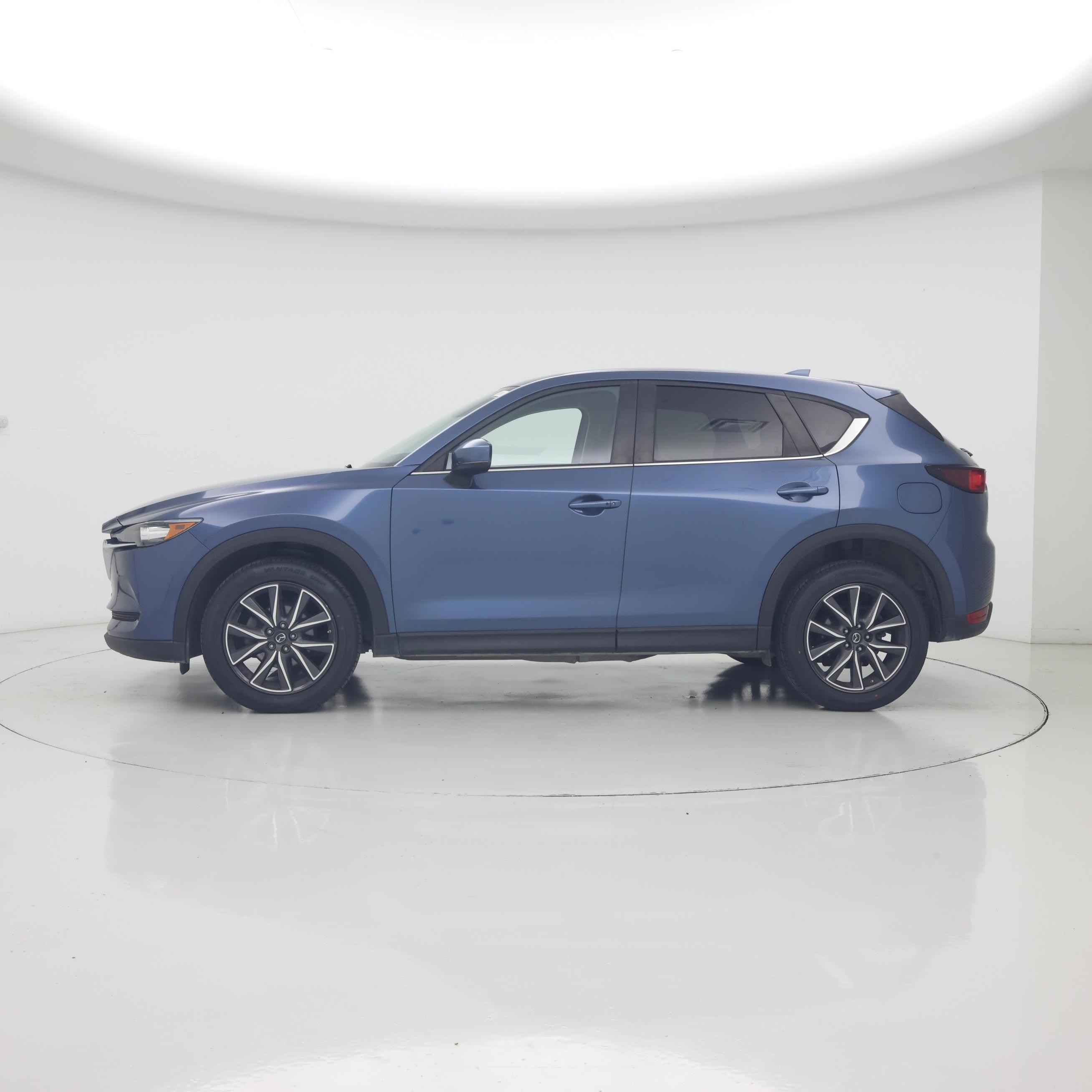 Thumbnail: 2018 Mazda CX-5 - 3