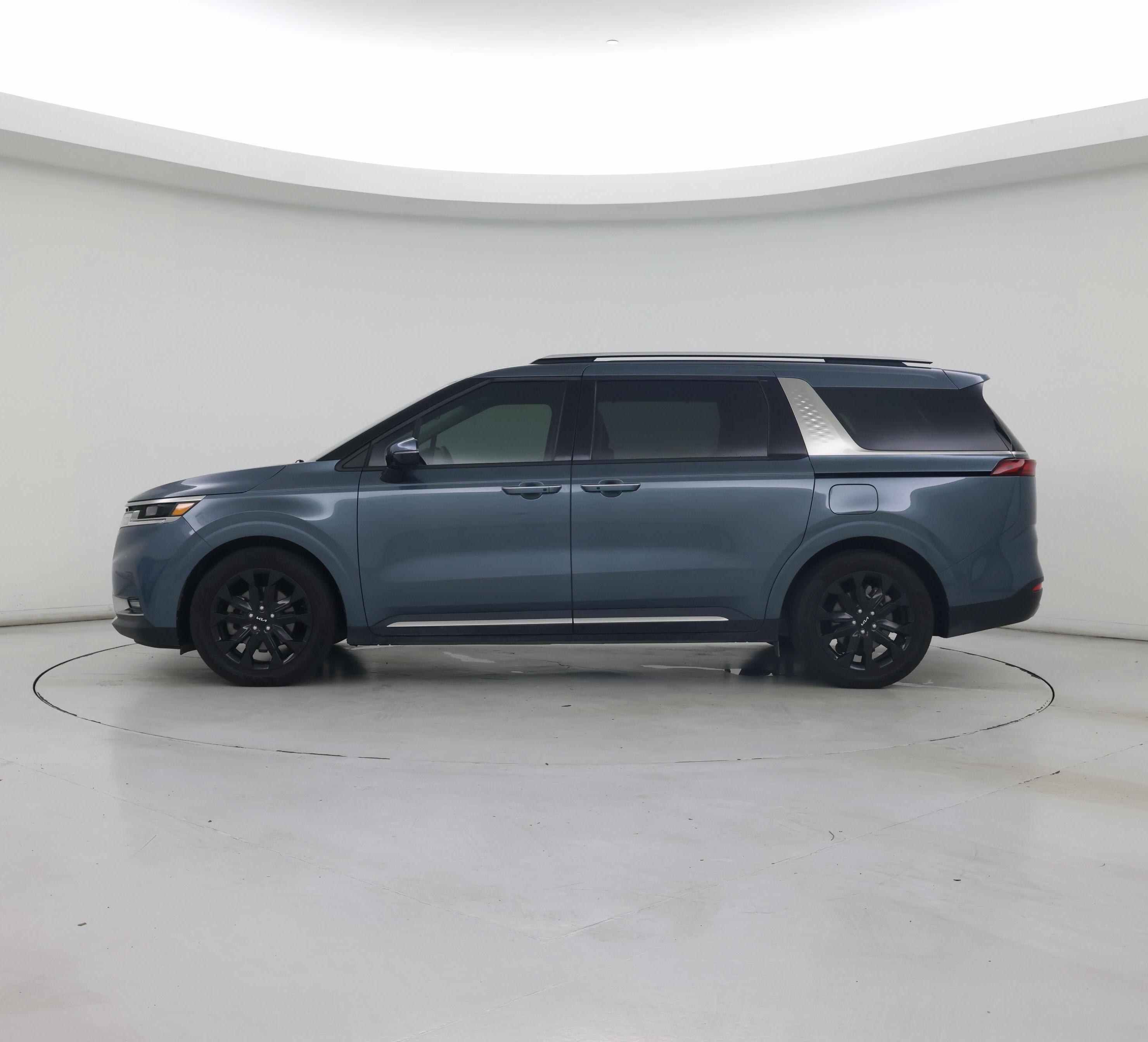 Thumbnail: 2024 Kia Carnival - 3