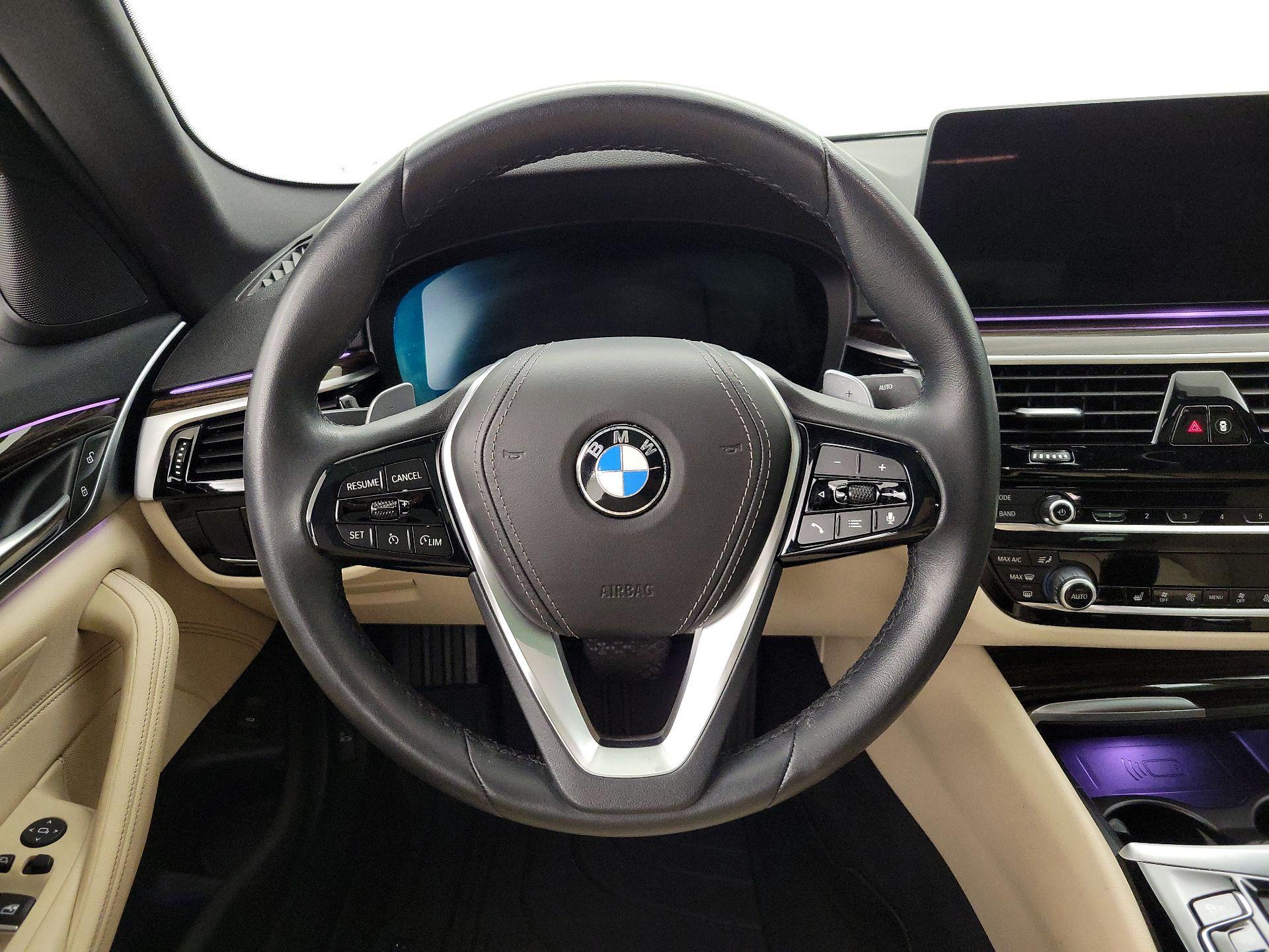 Thumbnail: 2023 BMW 5 Series - 10