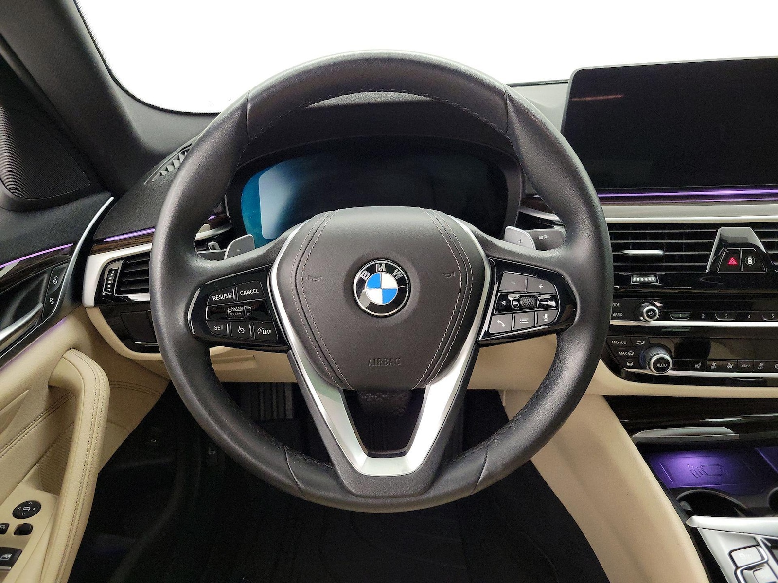 2023 BMW 5 Series 530i - Photo 11