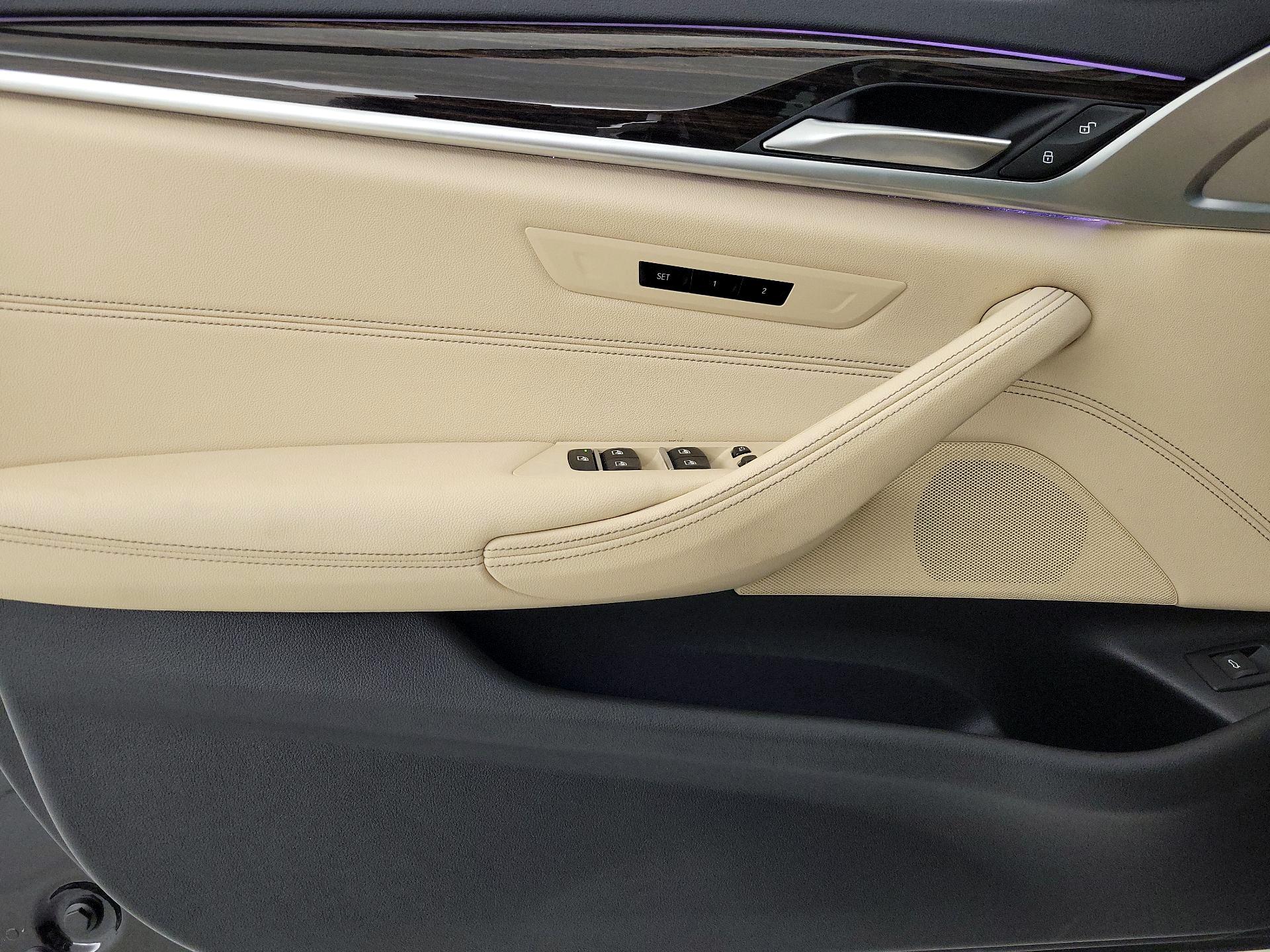 Thumbnail: 2023 BMW 5 Series - 12