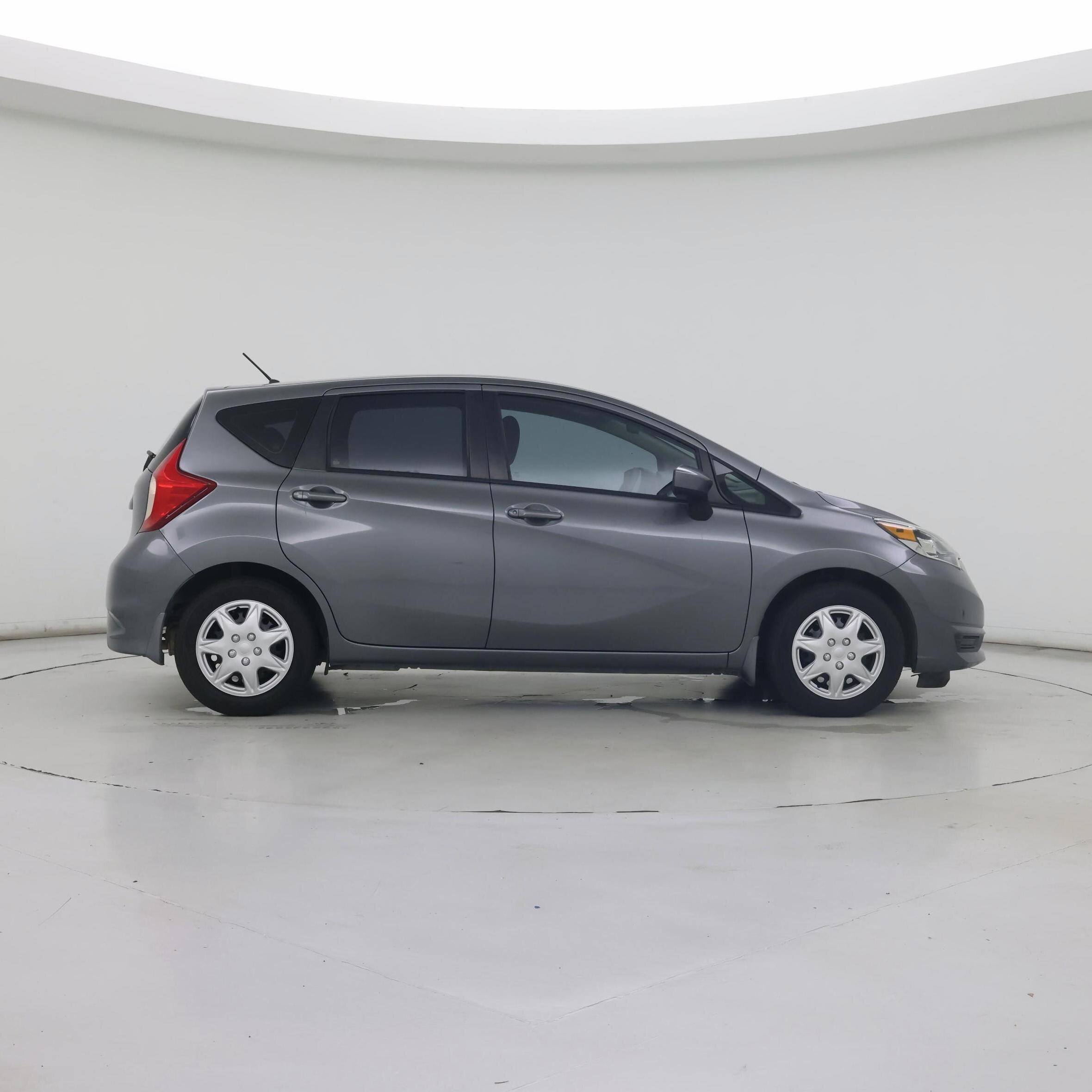 Thumbnail: 2017 Nissan Versa Note - 7