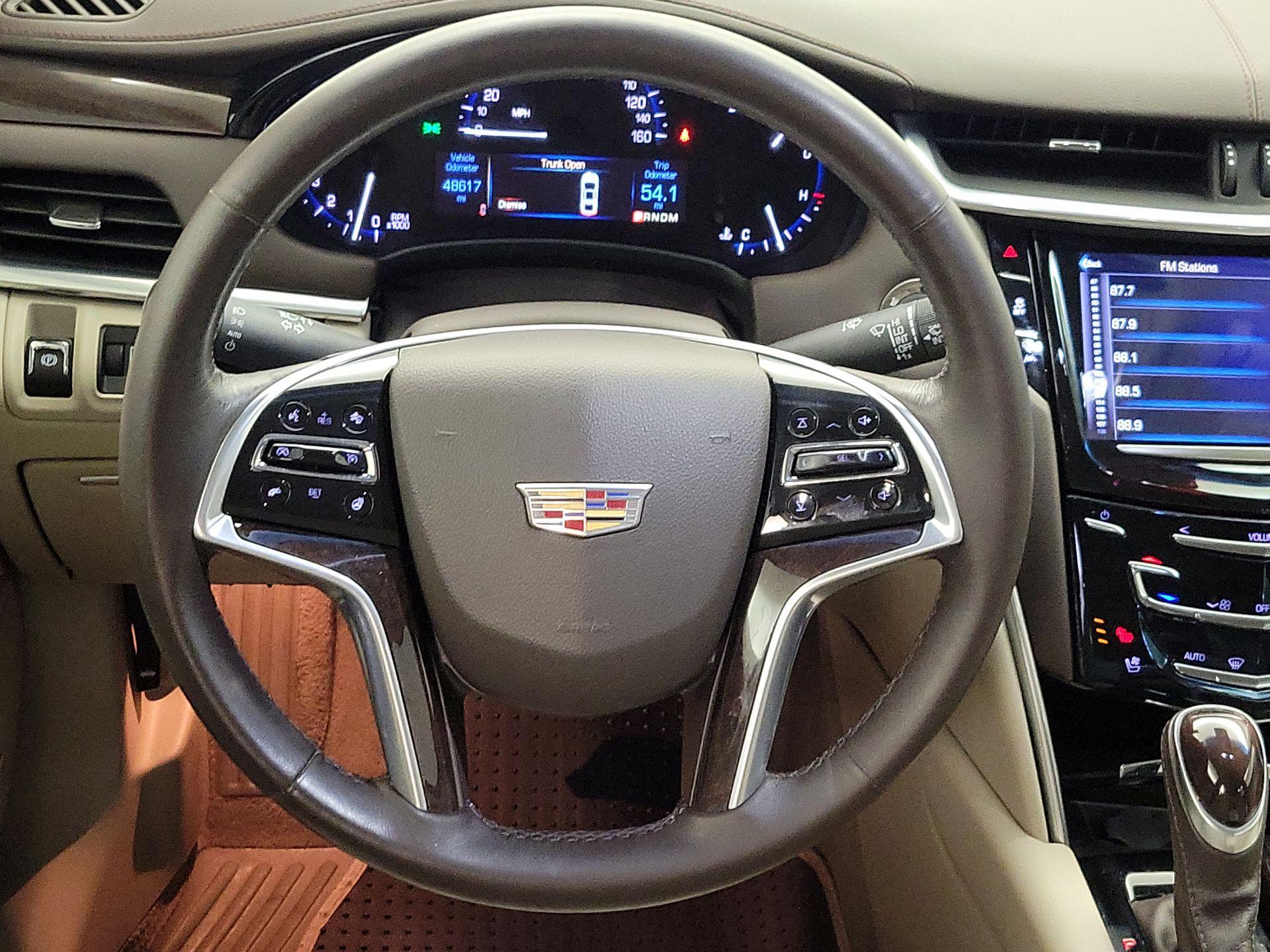 Thumbnail: 2016 Cadillac XTS - 10