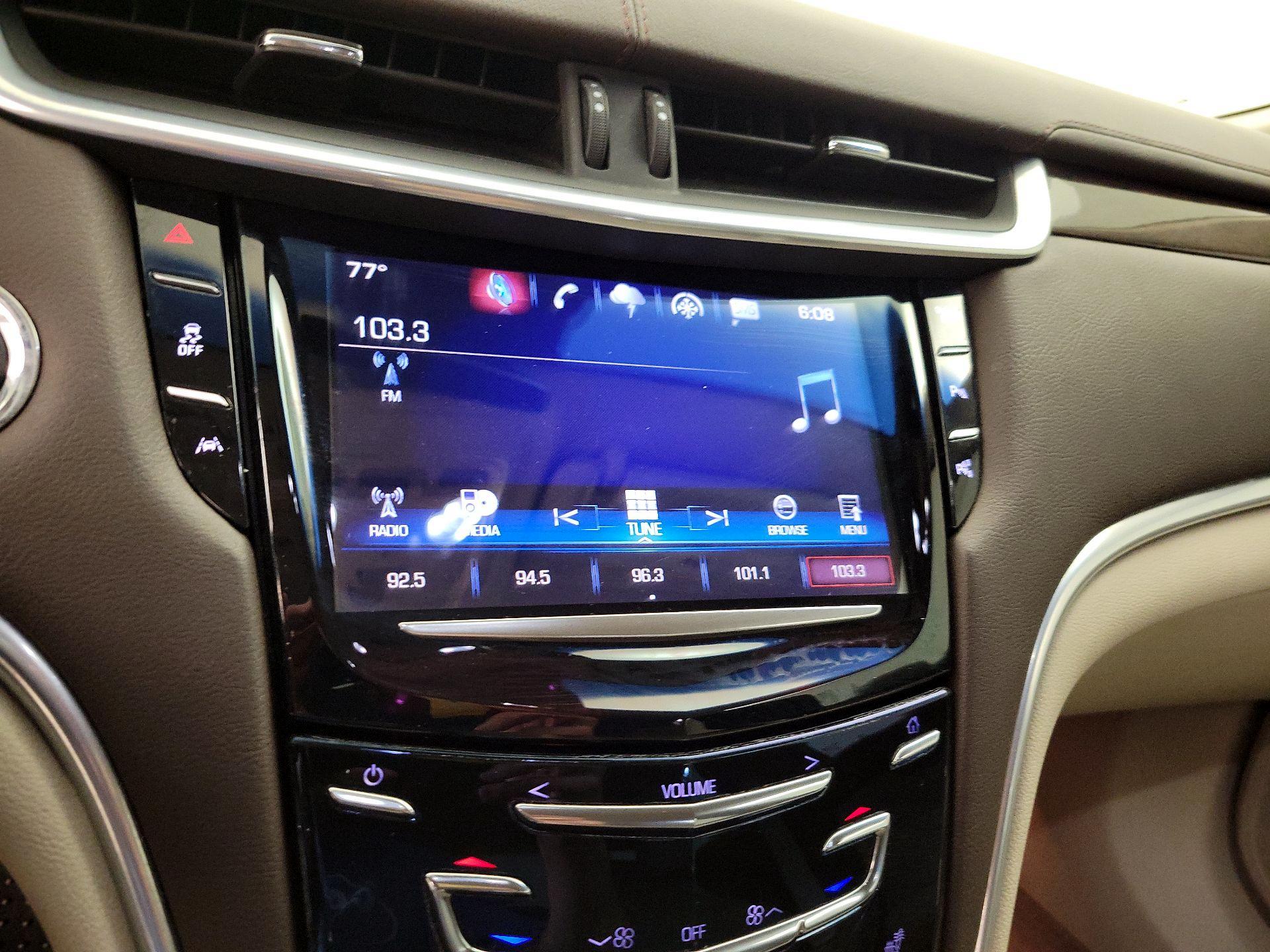 Thumbnail: 2016 Cadillac XTS - 15