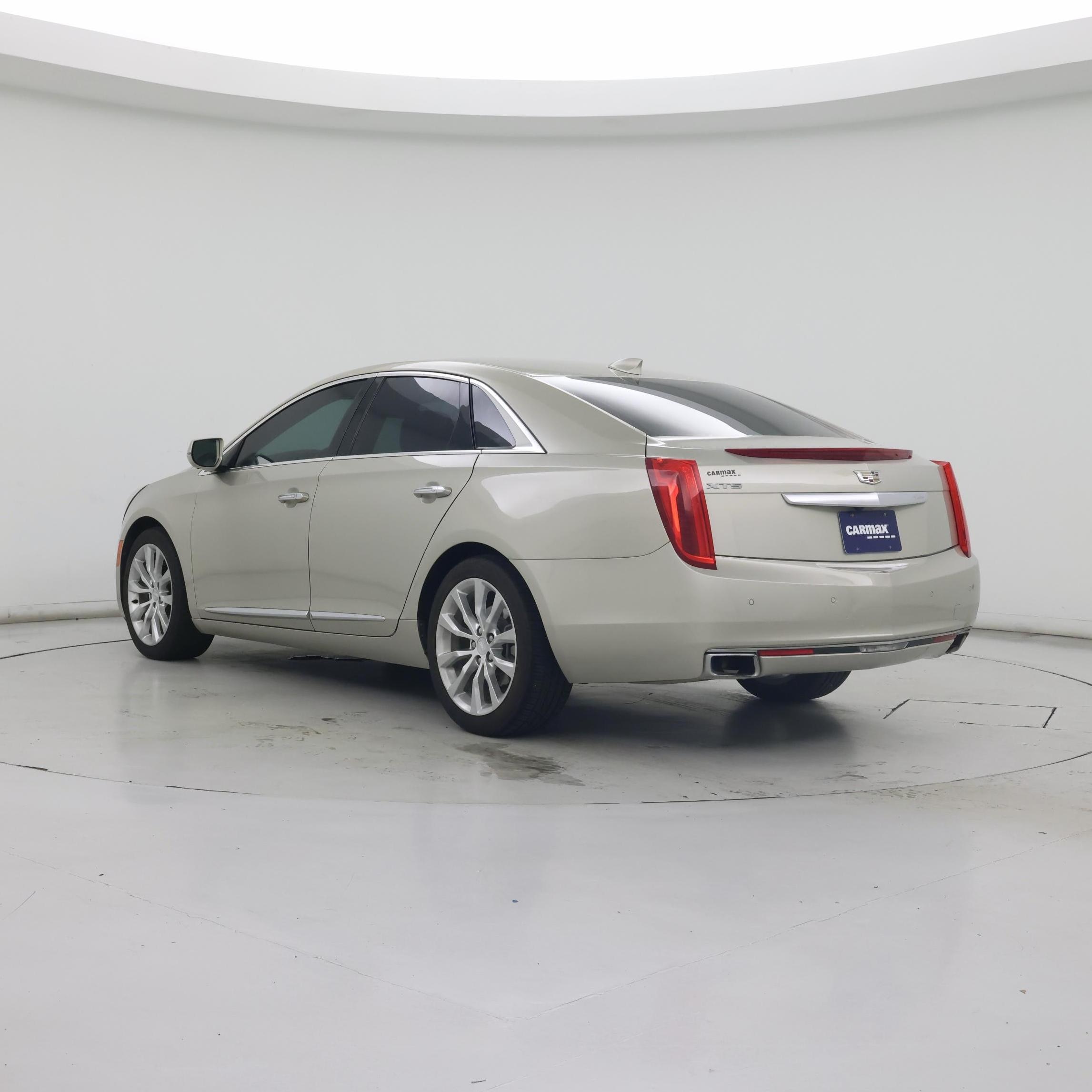 Thumbnail: 2016 Cadillac XTS - 2