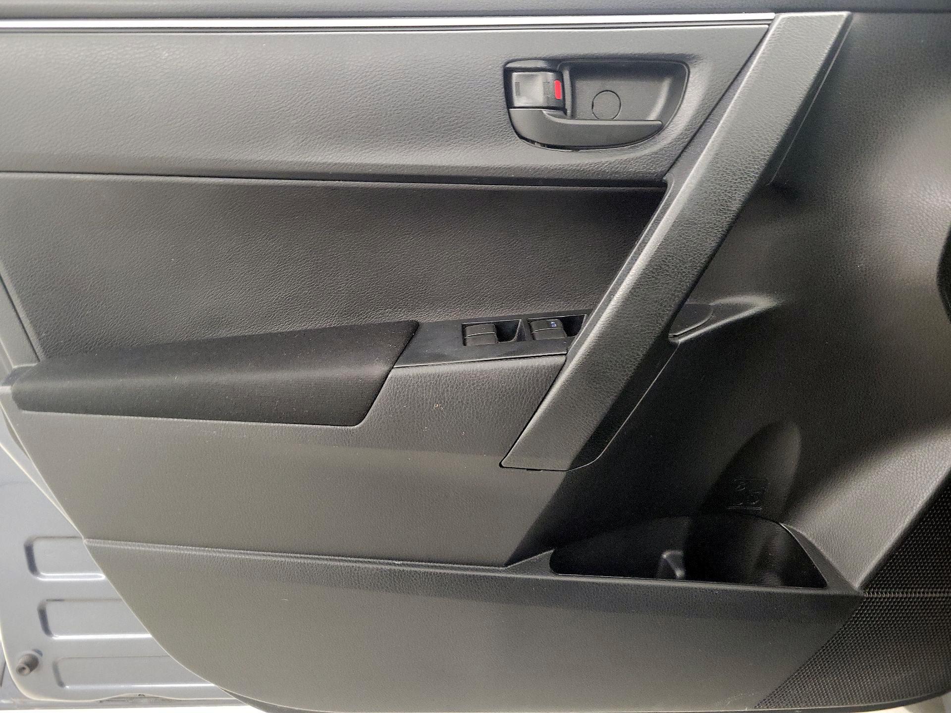 Thumbnail: 2014 Toyota Corolla - 12