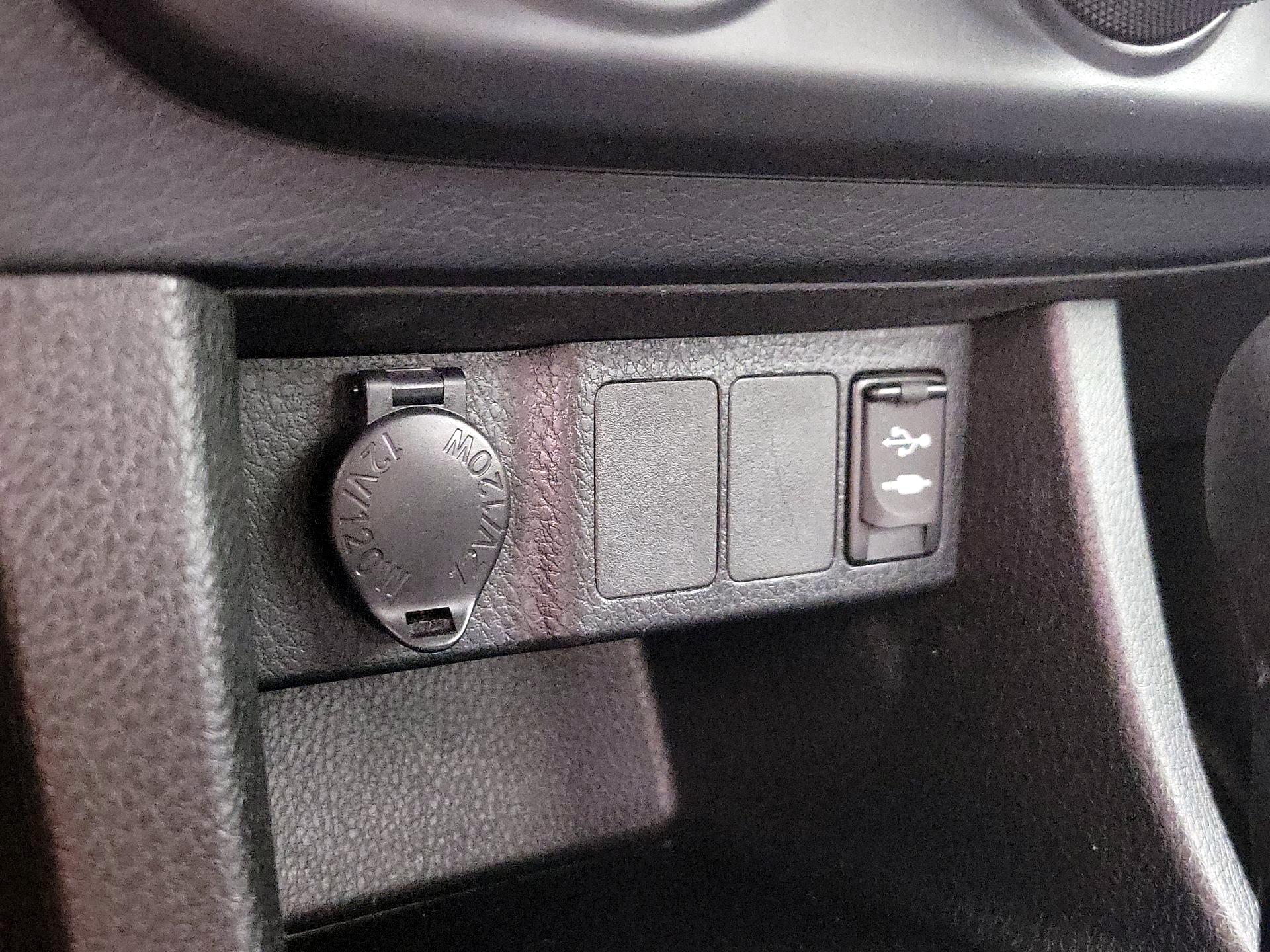 Thumbnail: 2014 Toyota Corolla - 17