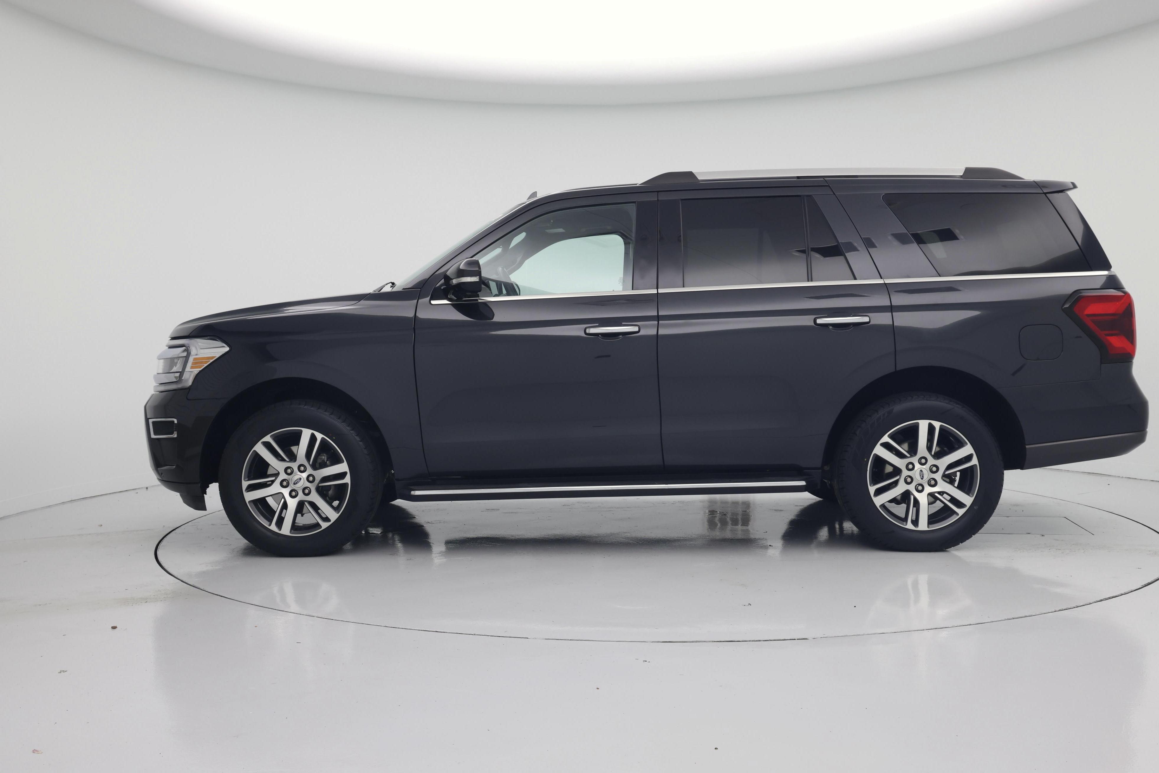 Thumbnail: 2022 Ford Expedition - 3