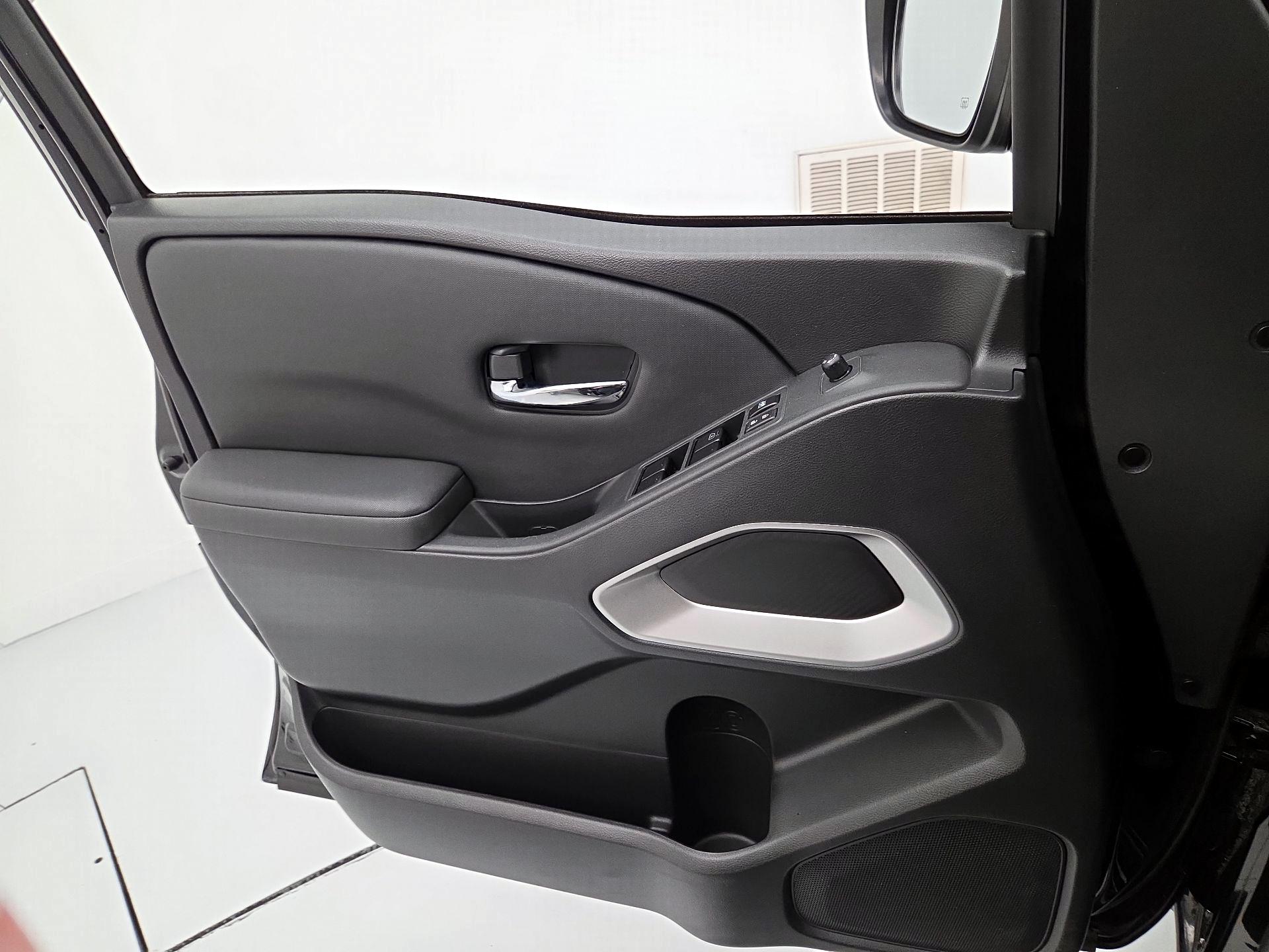 Thumbnail: 2022 Nissan Frontier - 12