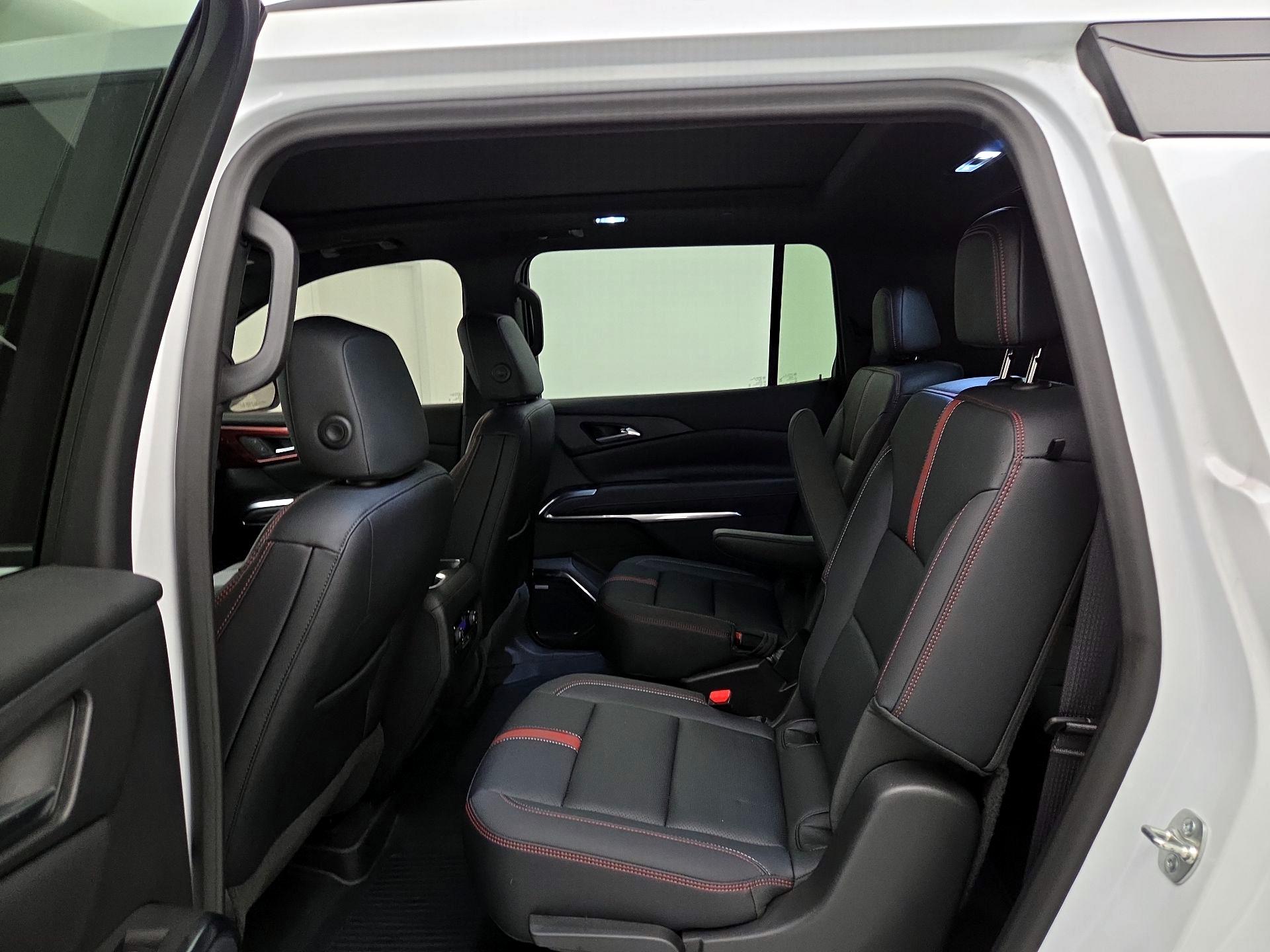 Thumbnail: 2024 Chevrolet Traverse - 20