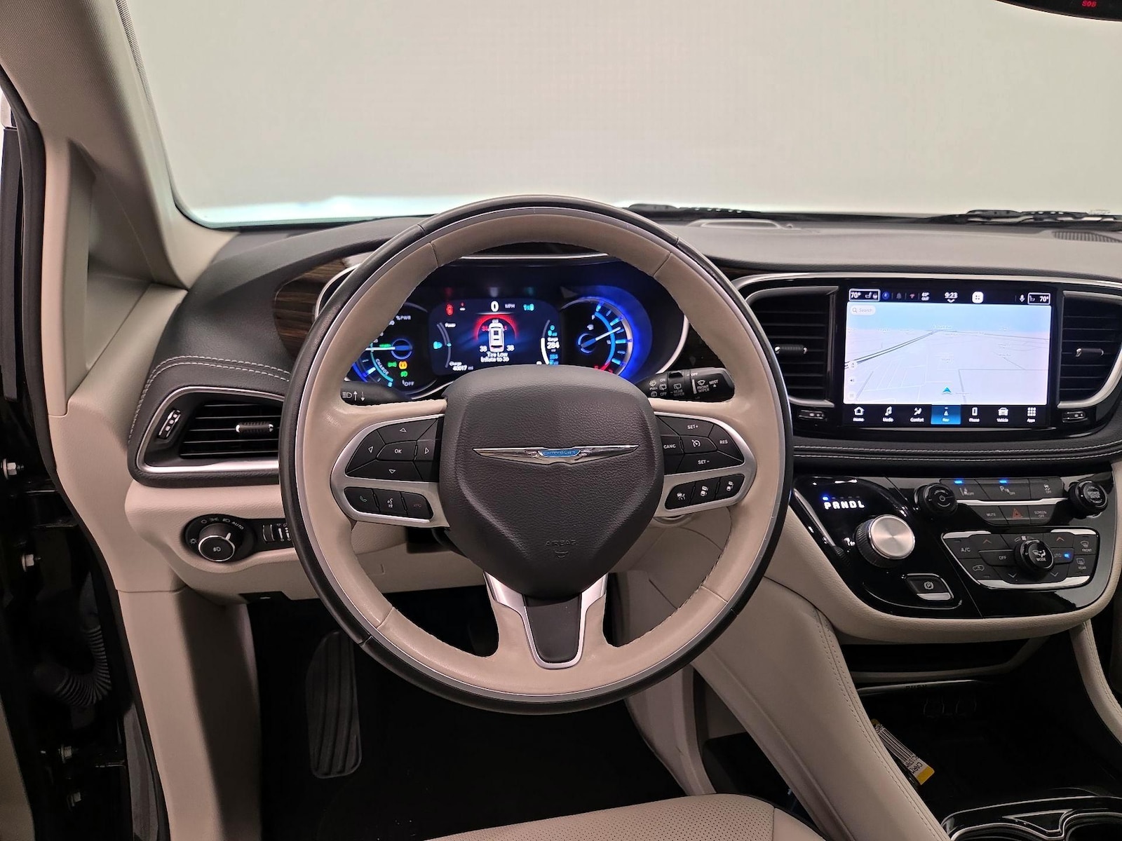 2021 Chrysler Pacifica Hybrid Limited - Photo 11