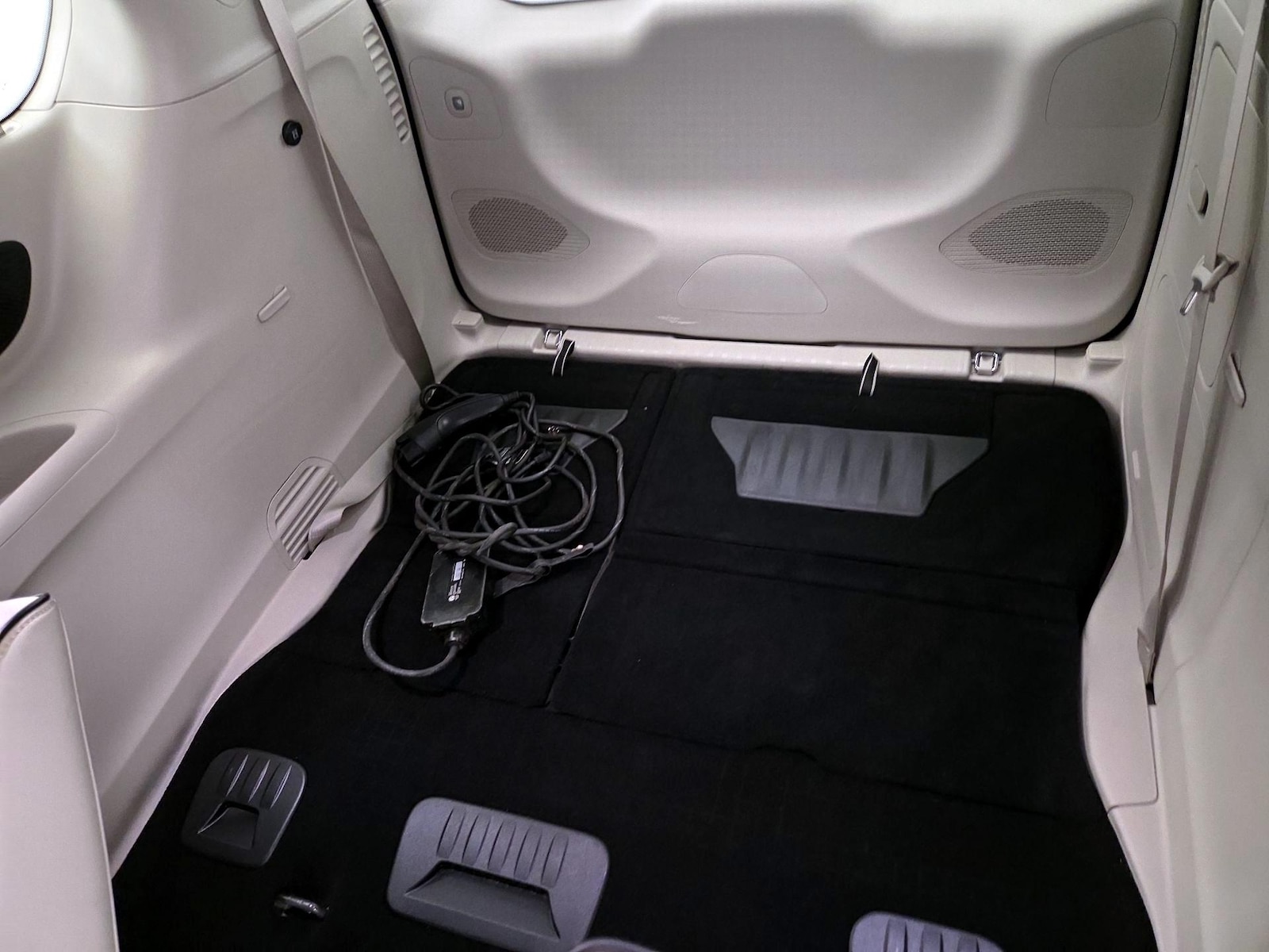 2021 Chrysler Pacifica Hybrid Limited - Photo 22