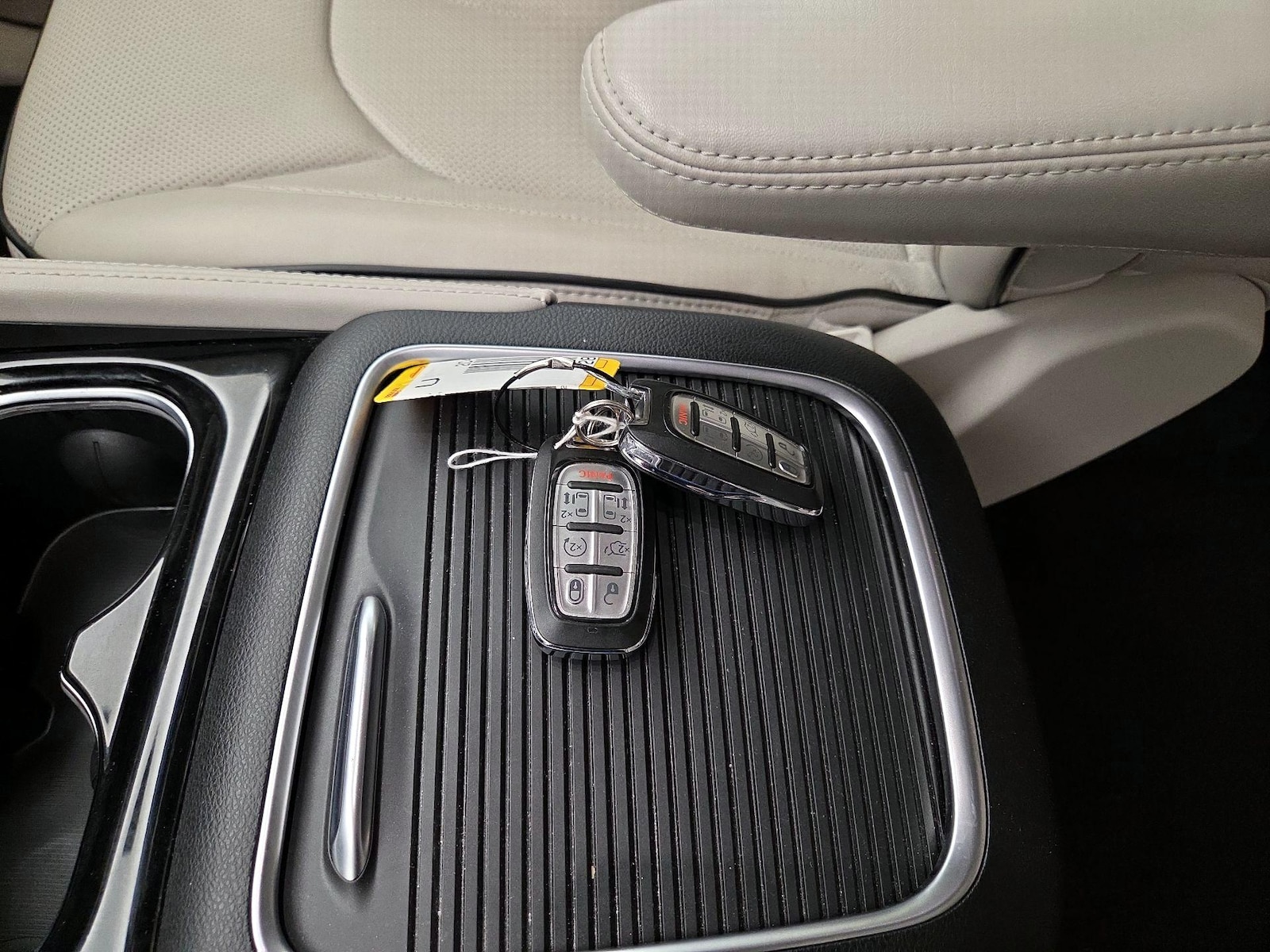 2021 Chrysler Pacifica Hybrid Limited - Photo 25