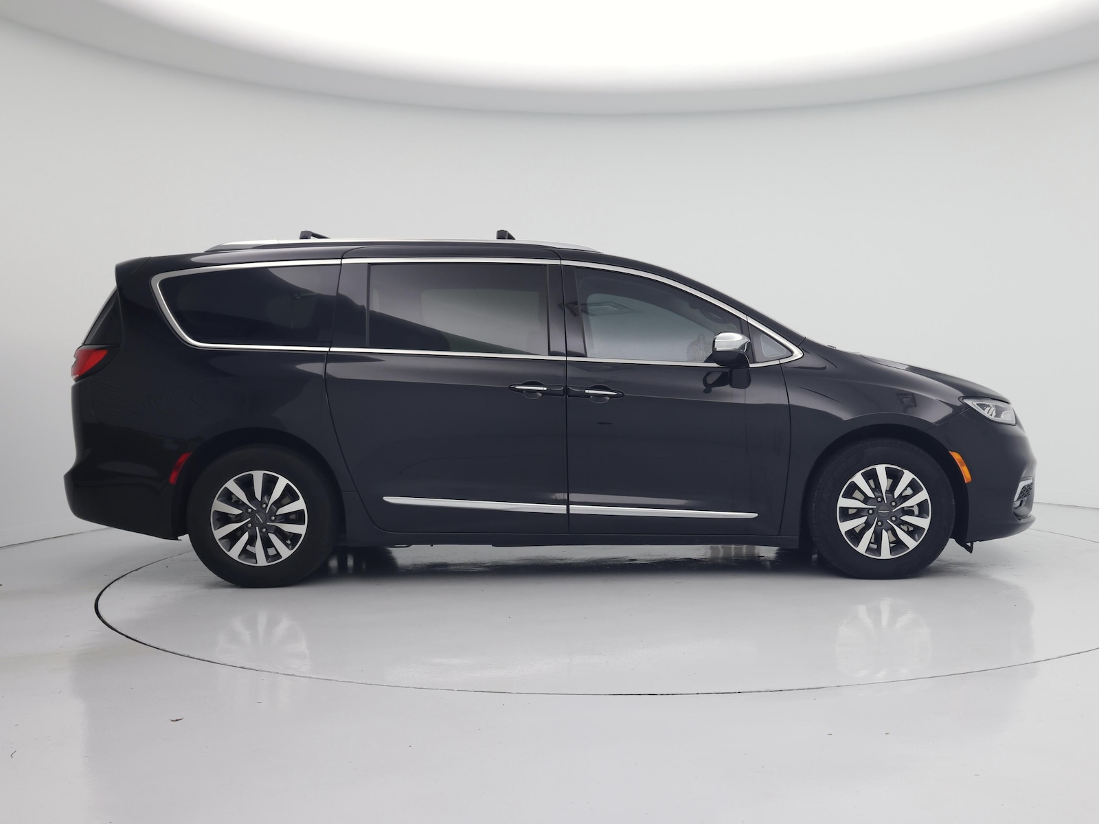 2021 Chrysler Pacifica Hybrid Limited - Photo 8