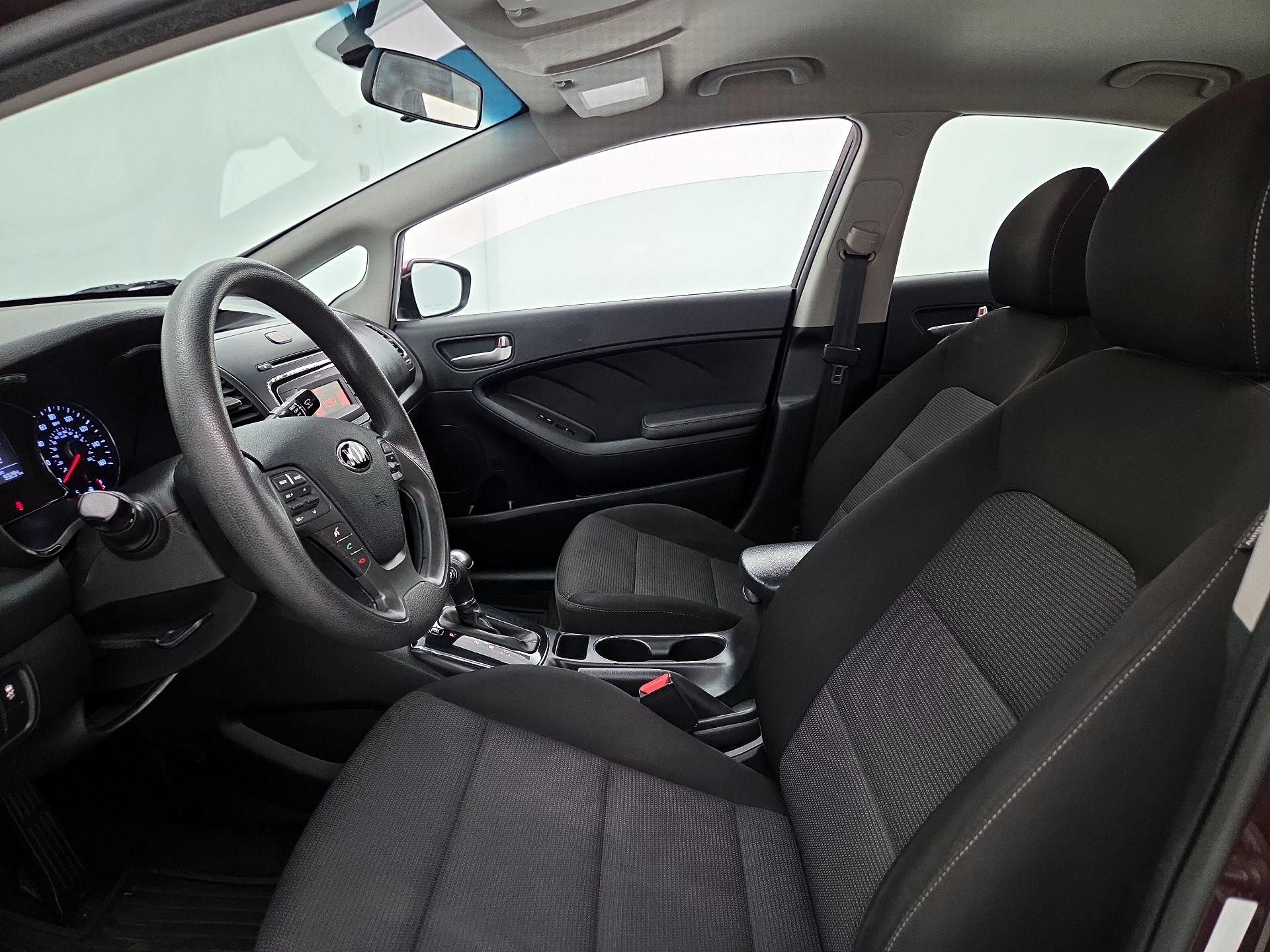 Thumbnail: 2018 Kia Forte - 11