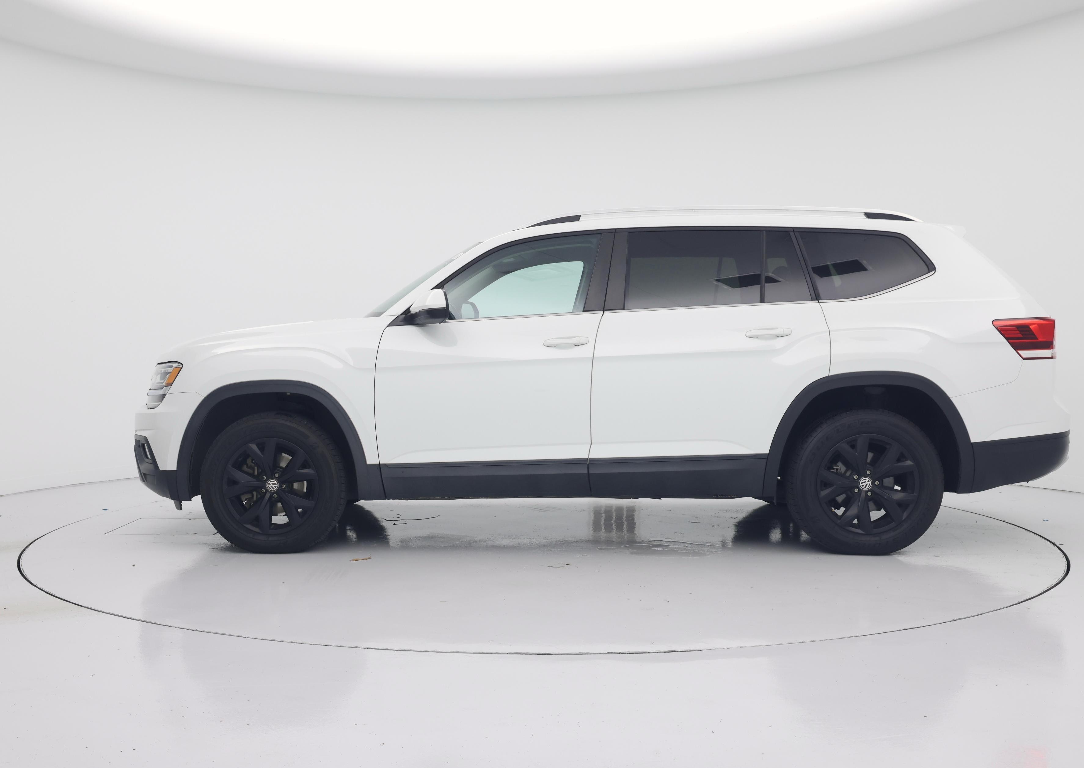 Thumbnail: 2018 Volkswagen Atlas - 3