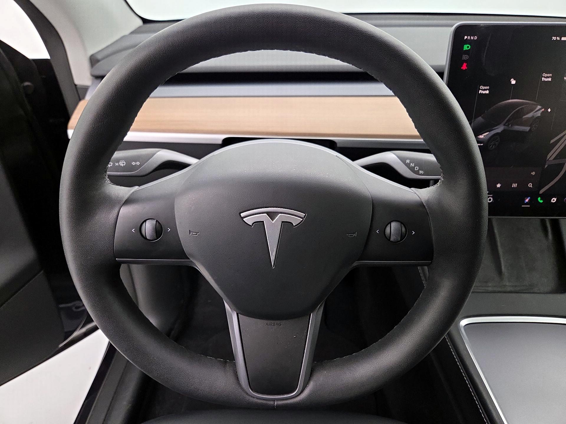 Thumbnail: 2025 Tesla Model Y - 10