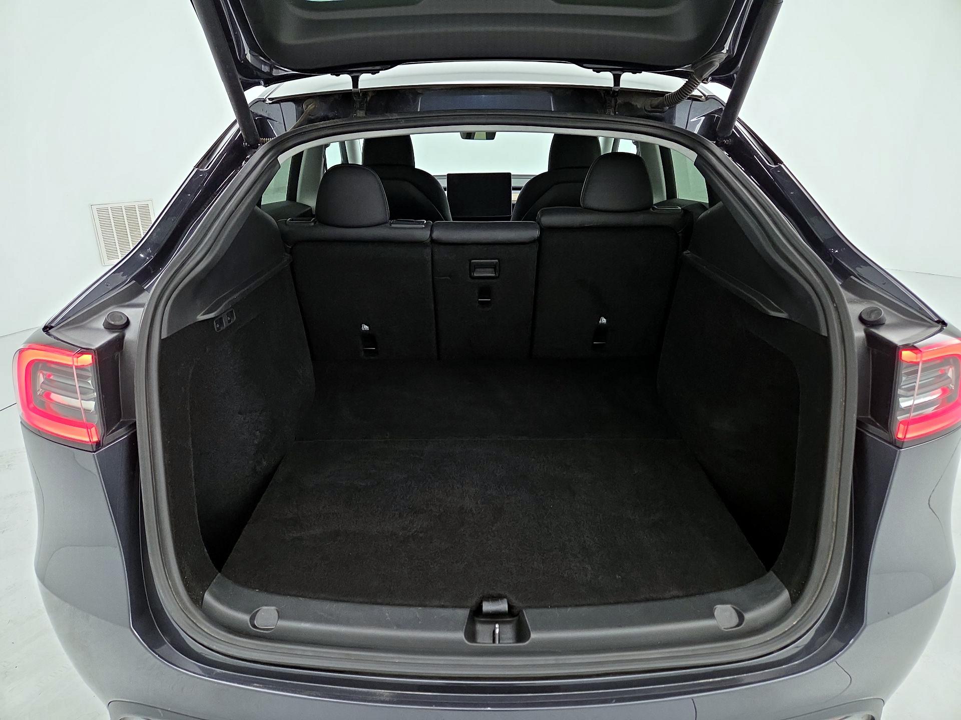 Thumbnail: 2025 Tesla Model Y - 19