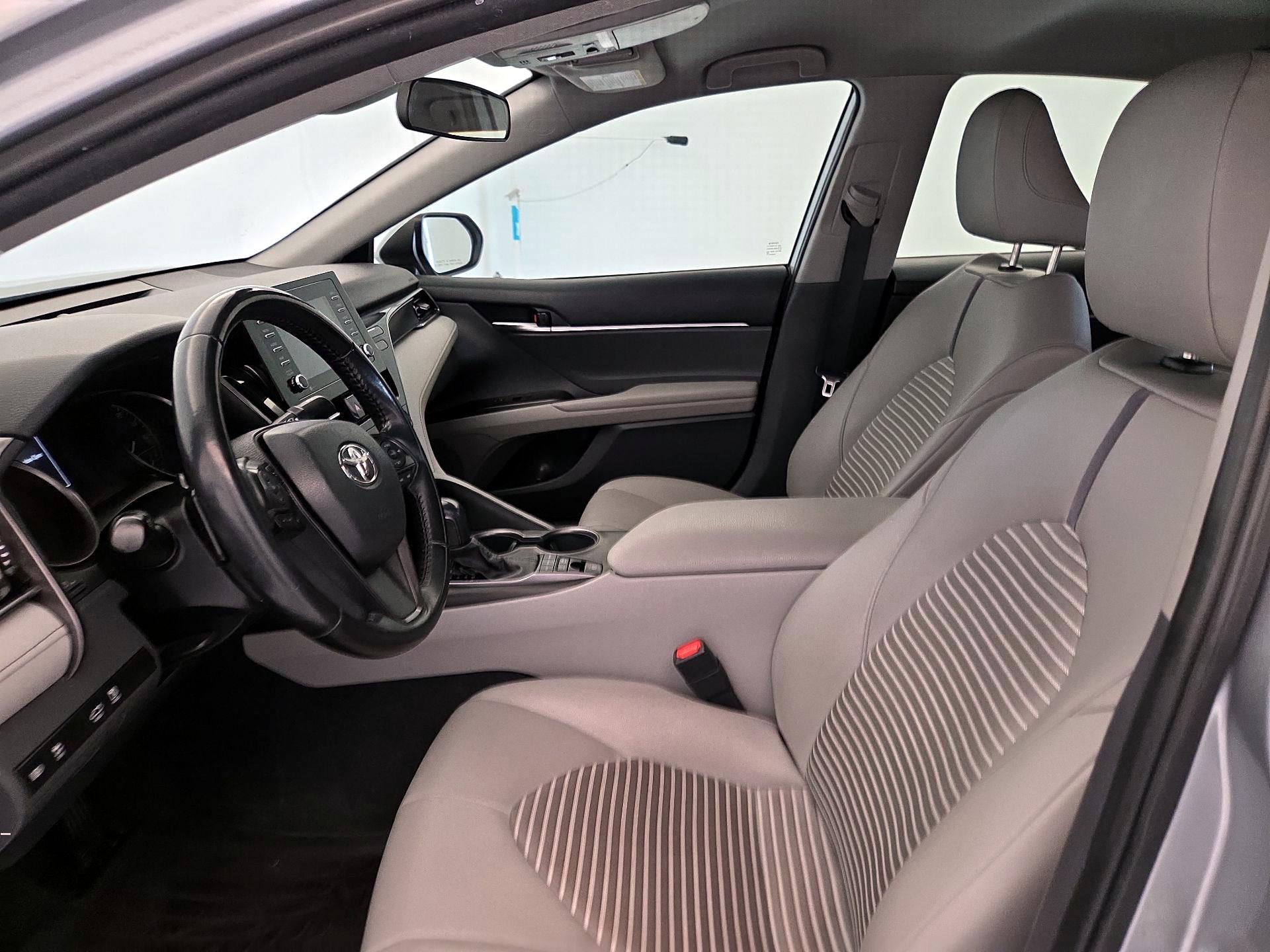 Thumbnail: 2022 Toyota Camry - 11