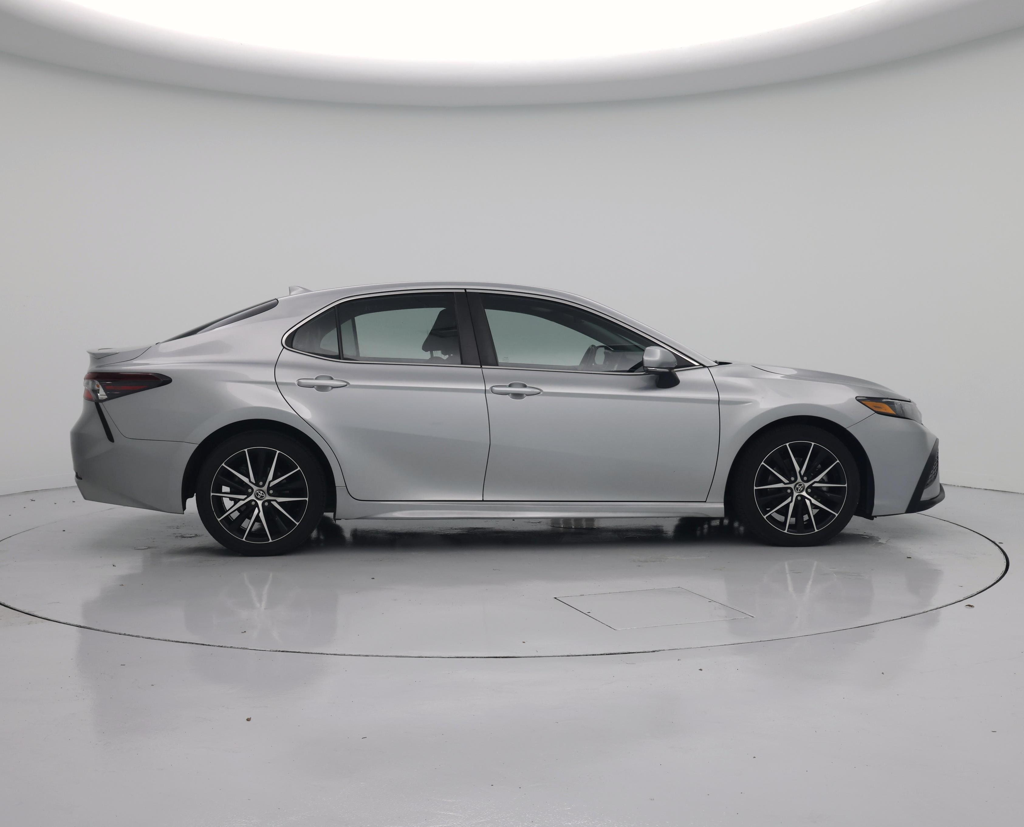 Thumbnail: 2022 Toyota Camry - 7