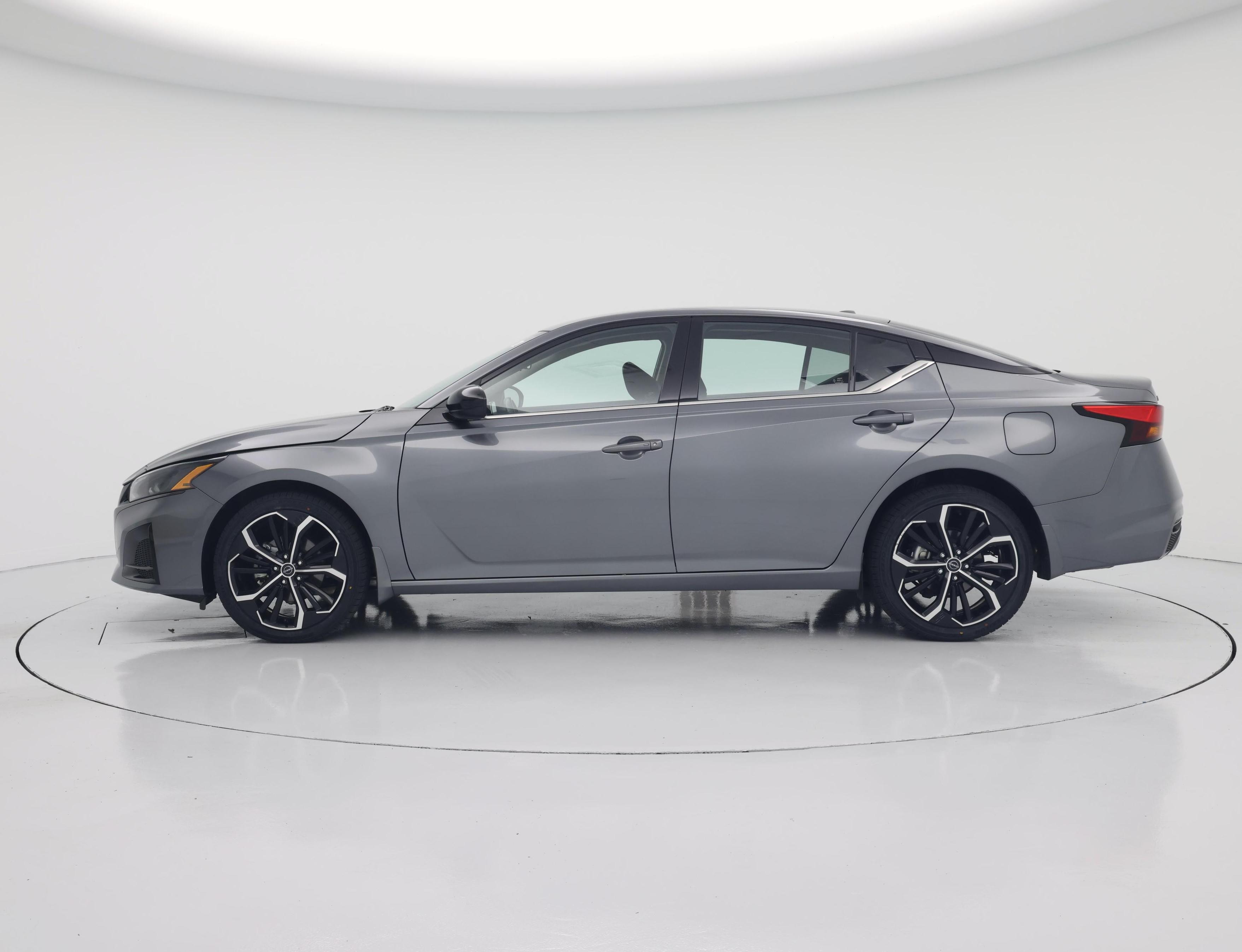 Thumbnail: 2023 Nissan Altima - 3