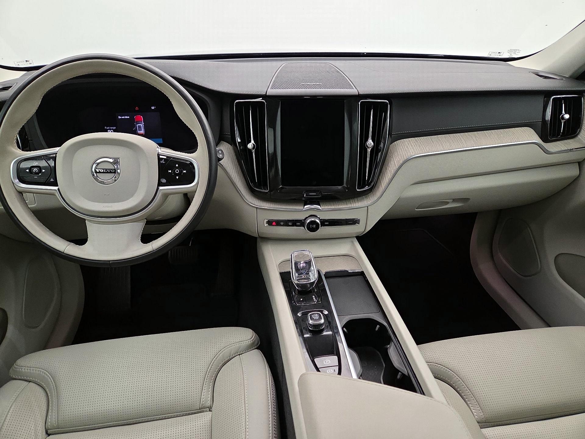 Thumbnail: 2022 Volvo XC60 - 9