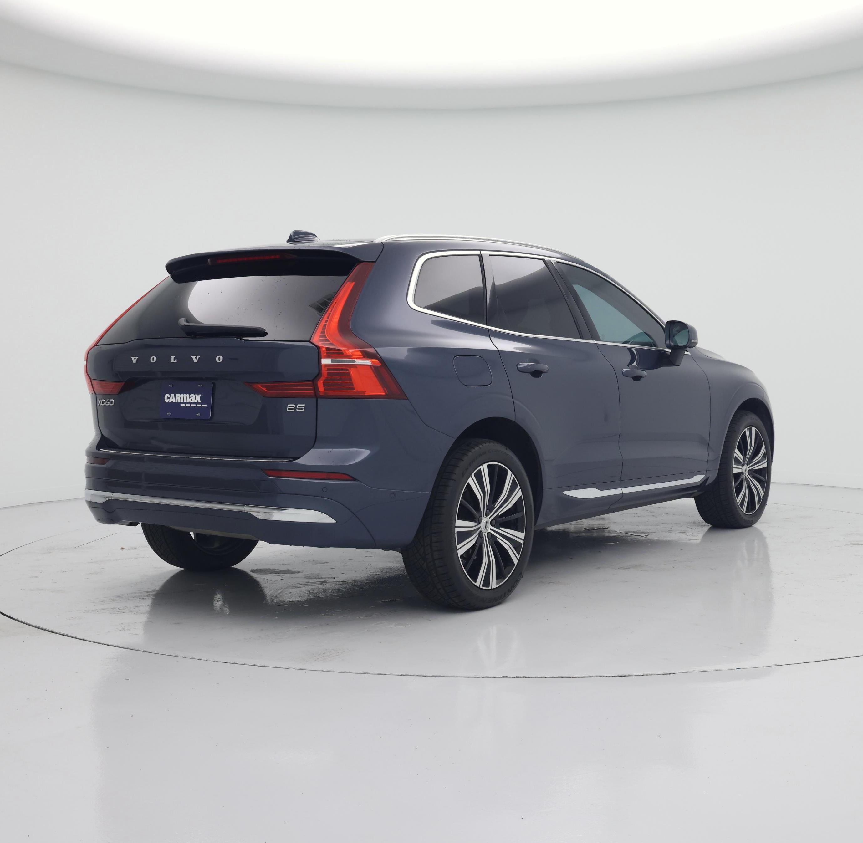 Thumbnail: 2022 Volvo XC60 - 8