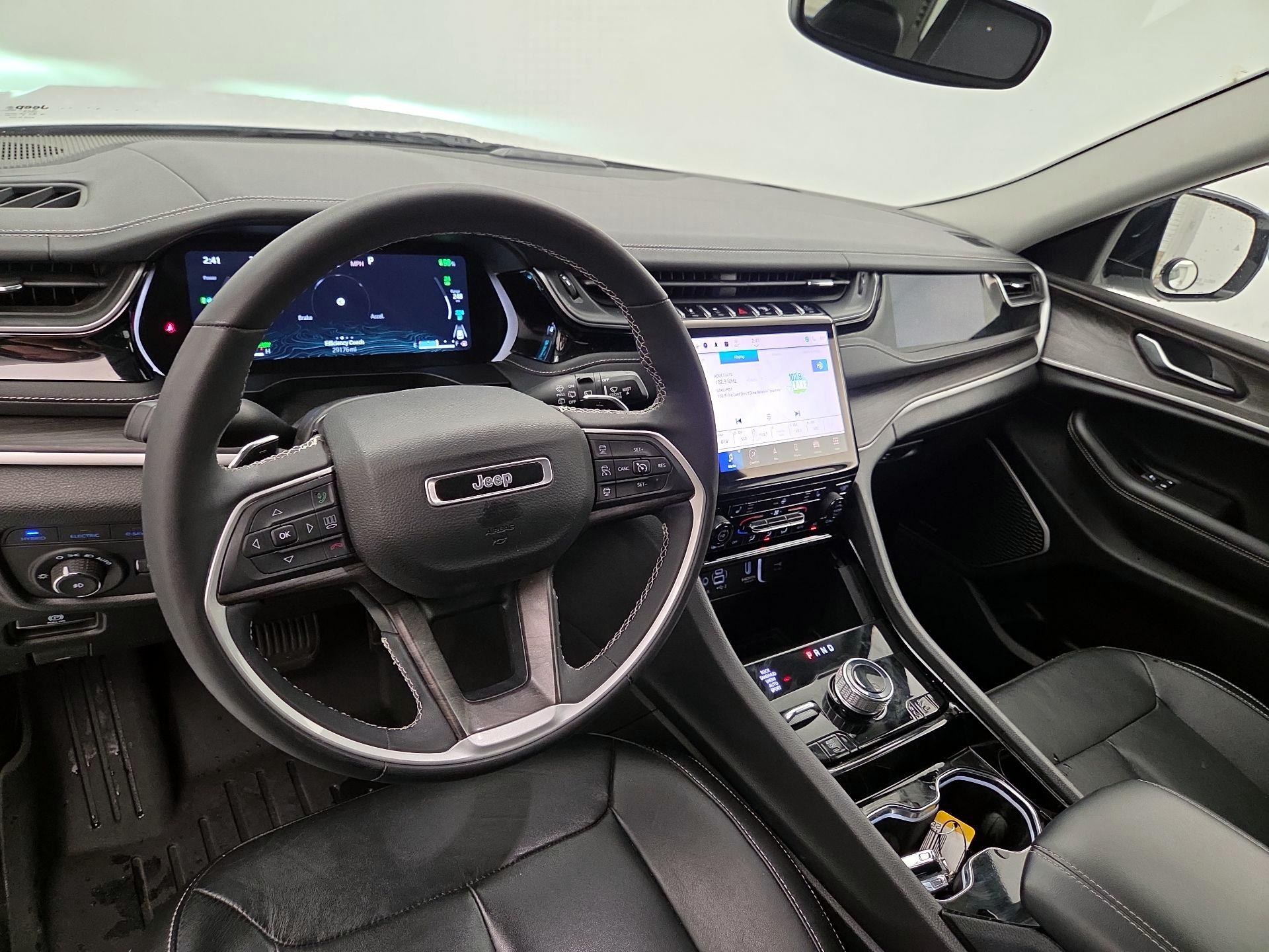 Thumbnail: 2022 Jeep Grand Cherokee - 9