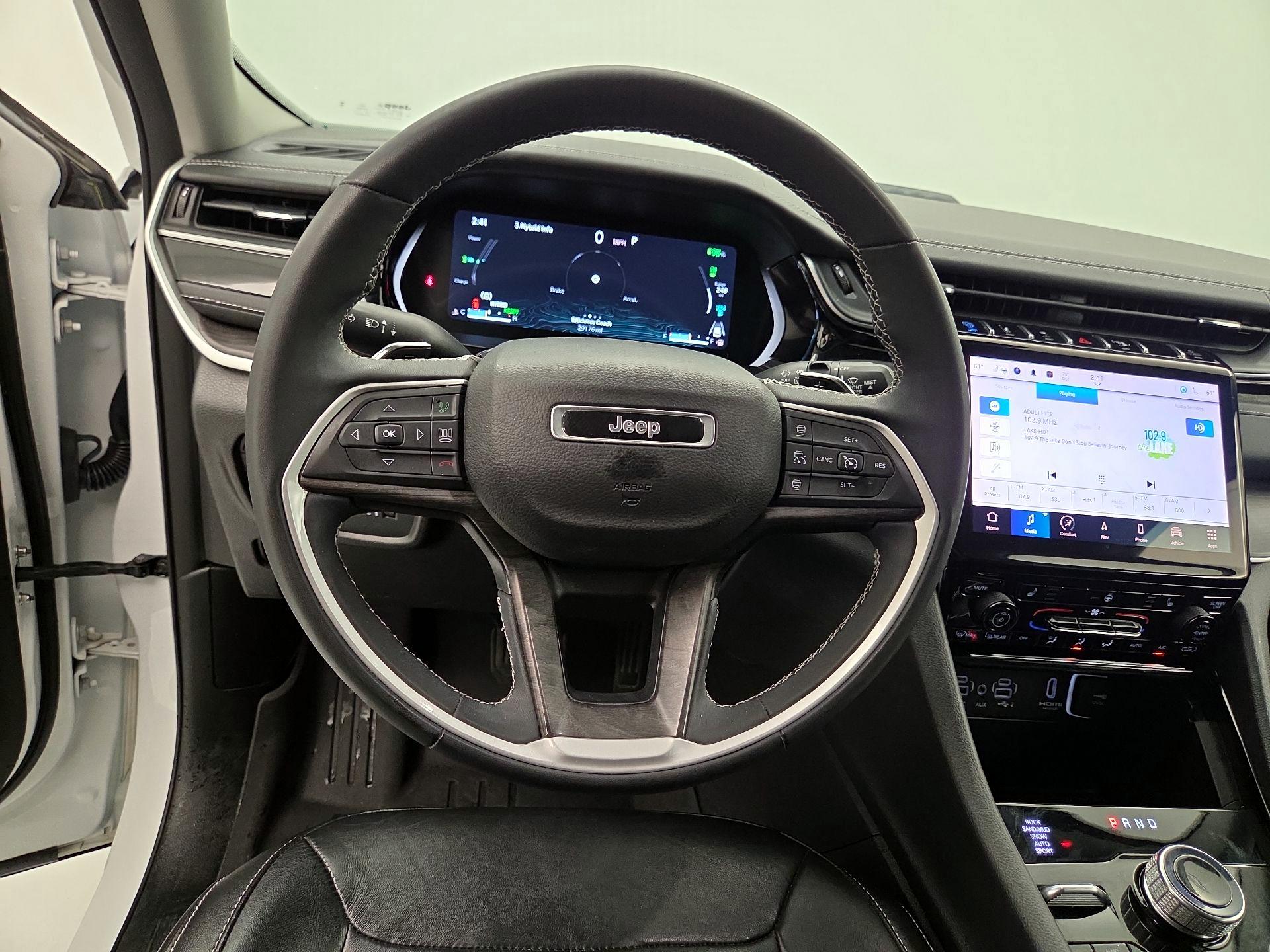 Thumbnail: 2022 Jeep Grand Cherokee - 10