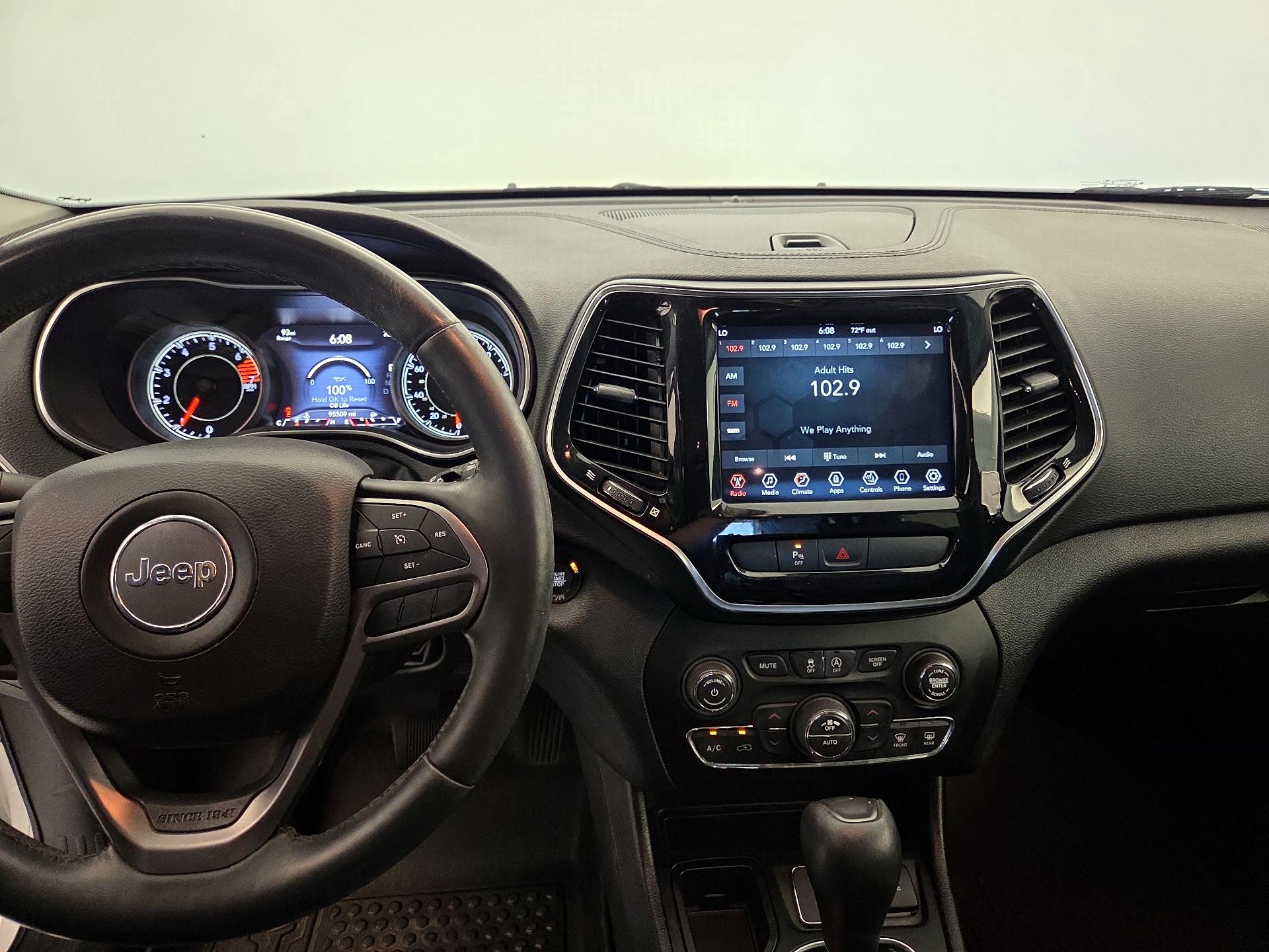 Thumbnail: 2019 Jeep Cherokee - 9