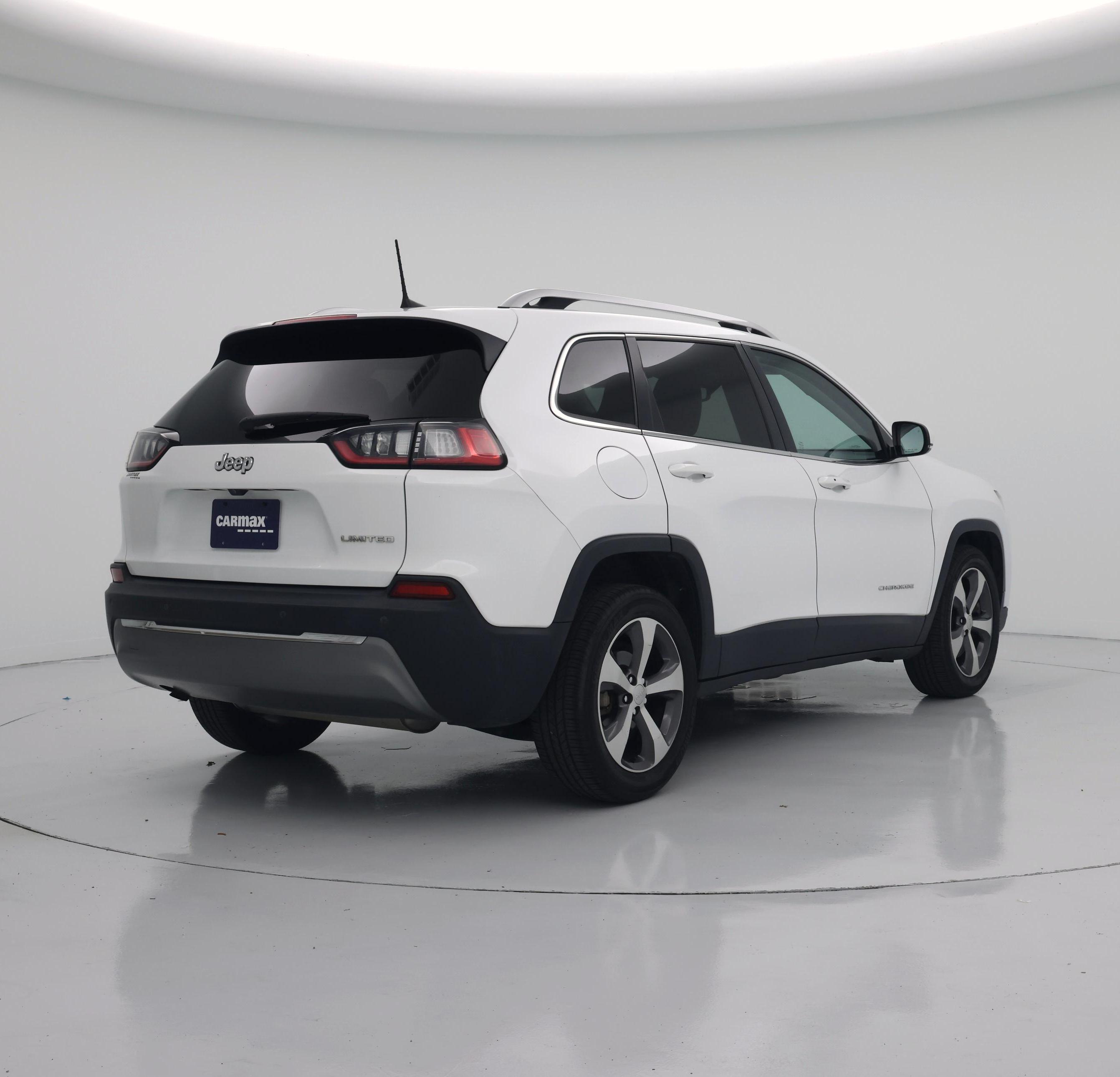 Thumbnail: 2019 Jeep Cherokee - 8