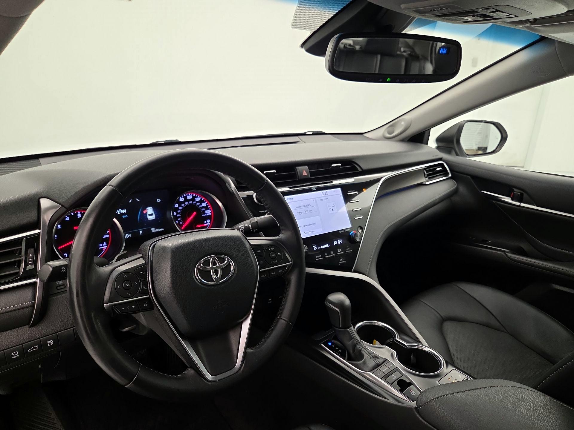Thumbnail: 2018 Toyota Camry - 9