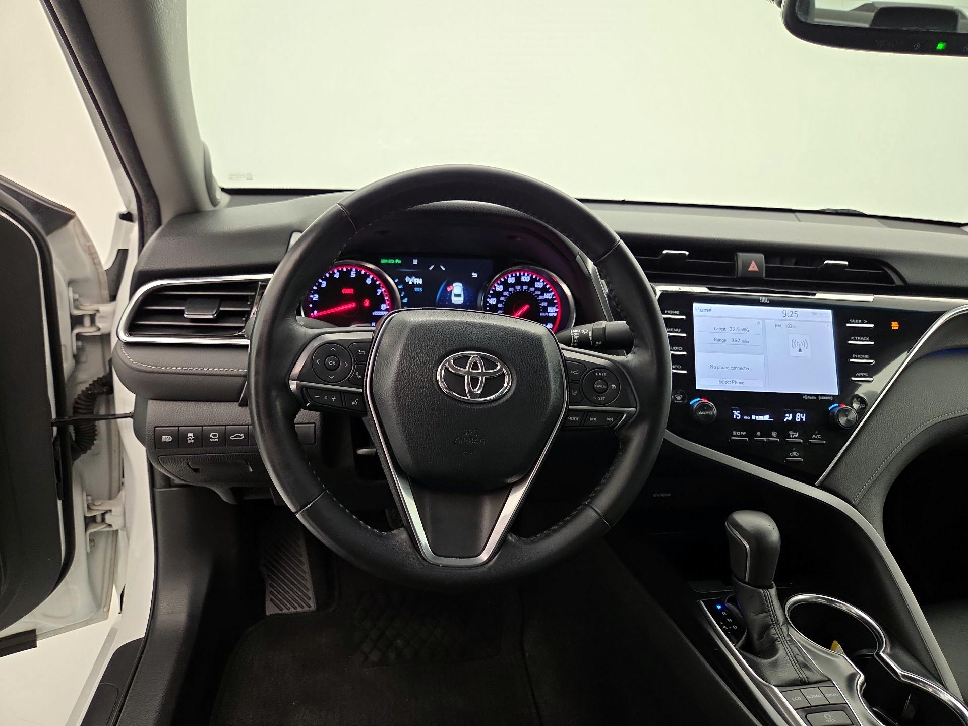 Thumbnail: 2018 Toyota Camry - 10