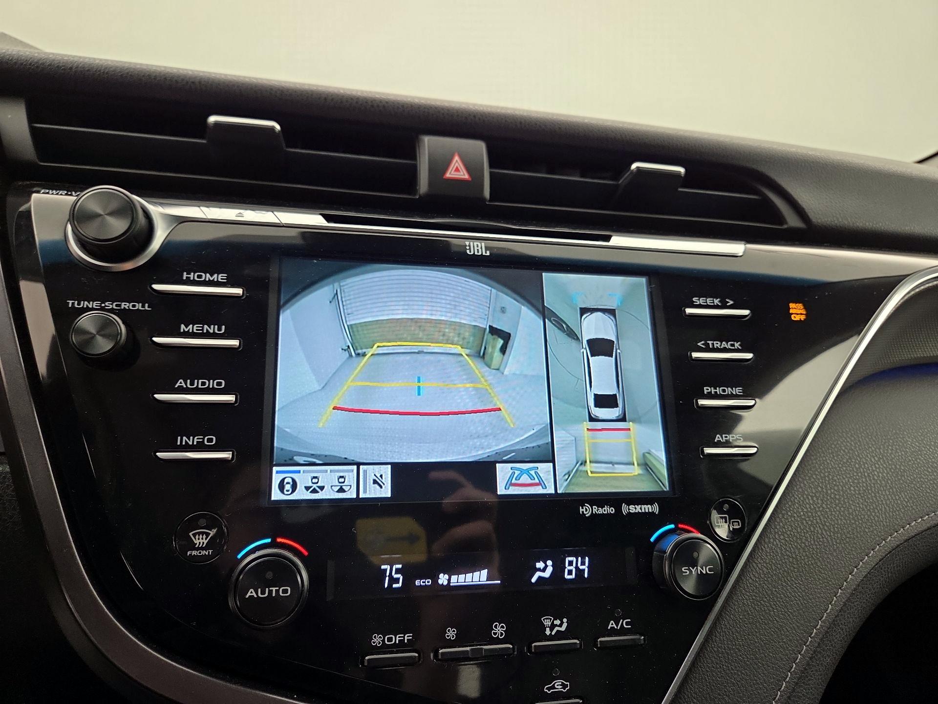 Thumbnail: 2018 Toyota Camry - 14